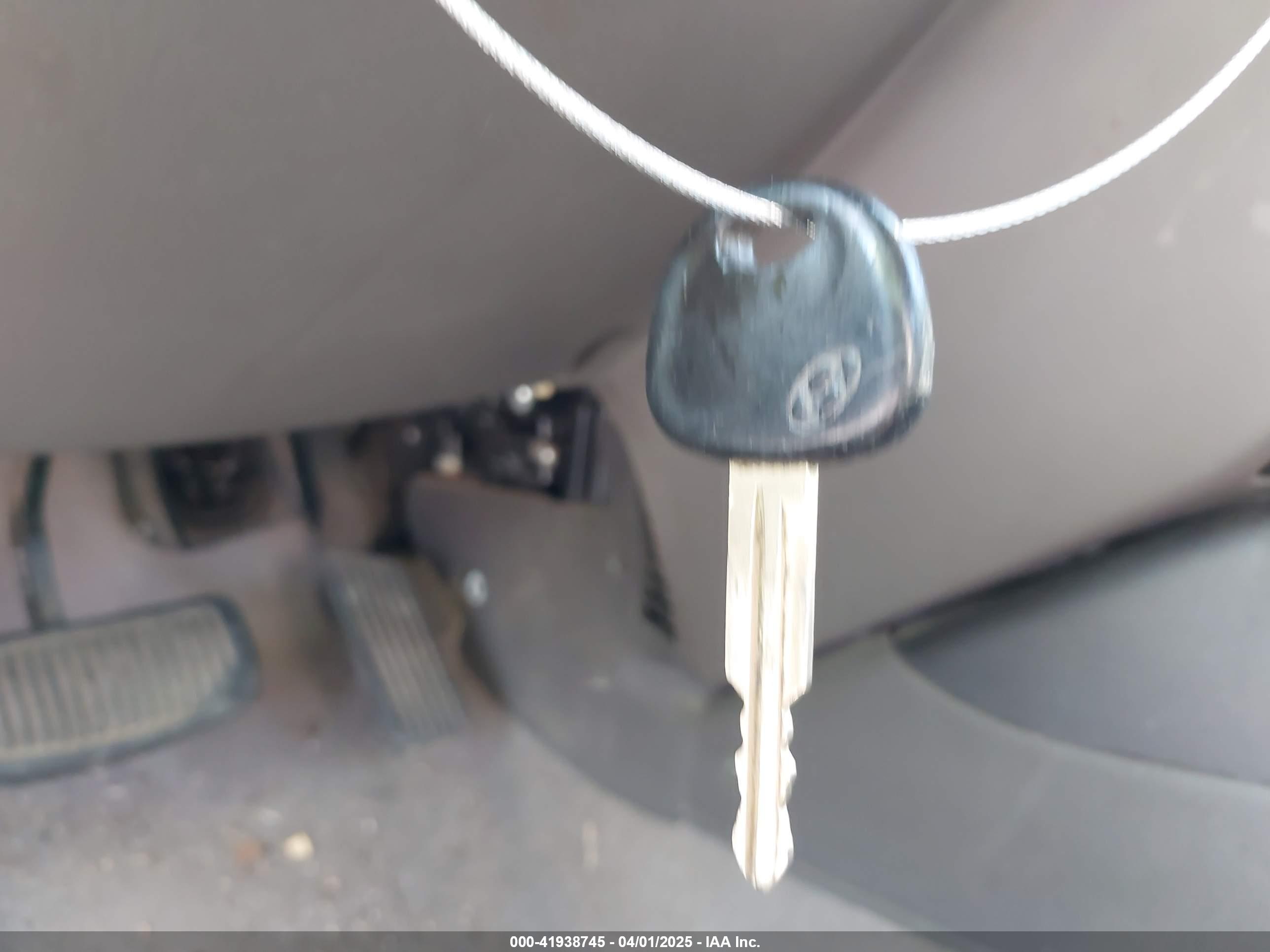 HYUNDAI ELANTRA image 11