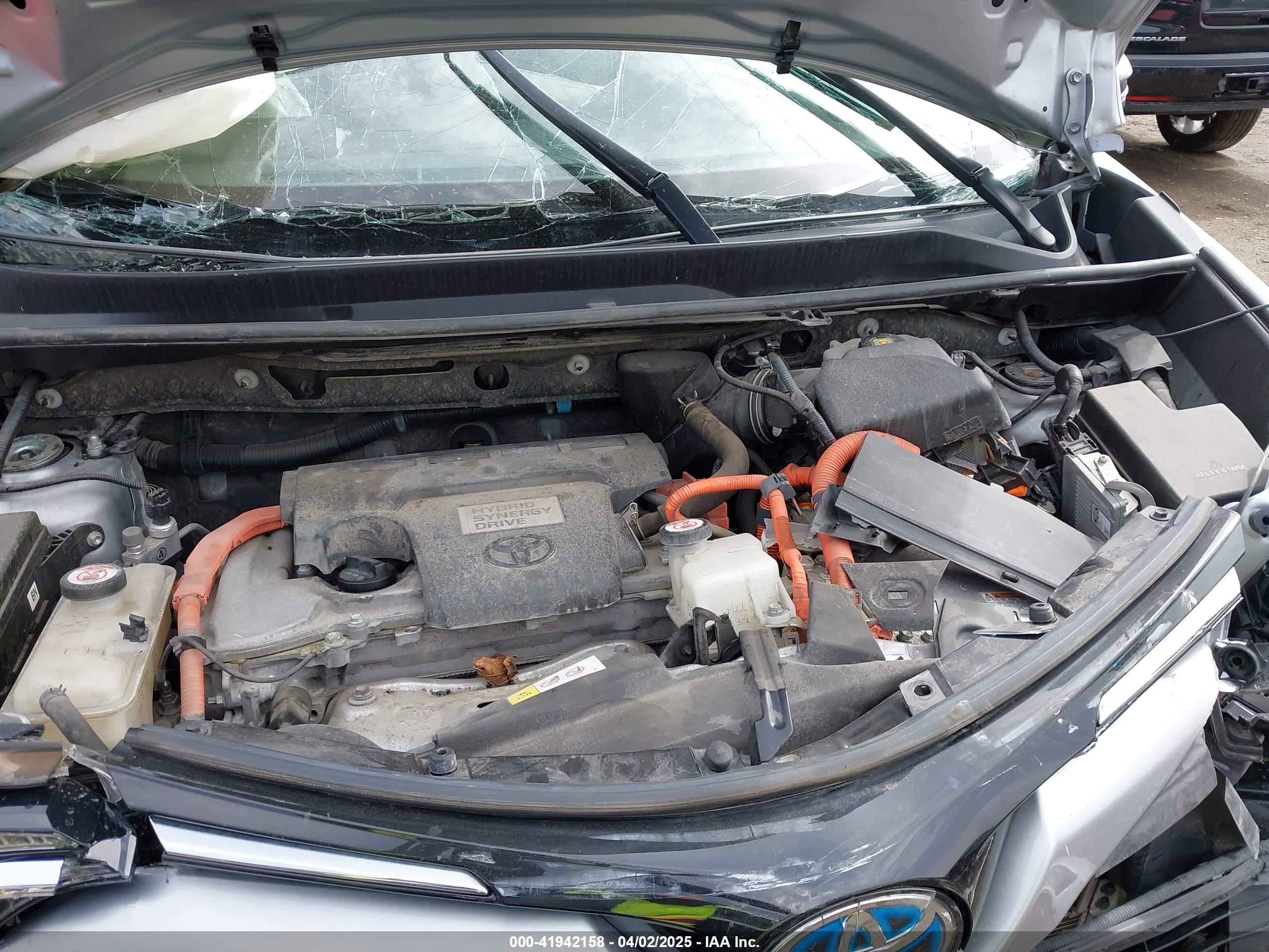 TOYOTA RAV4 image 10