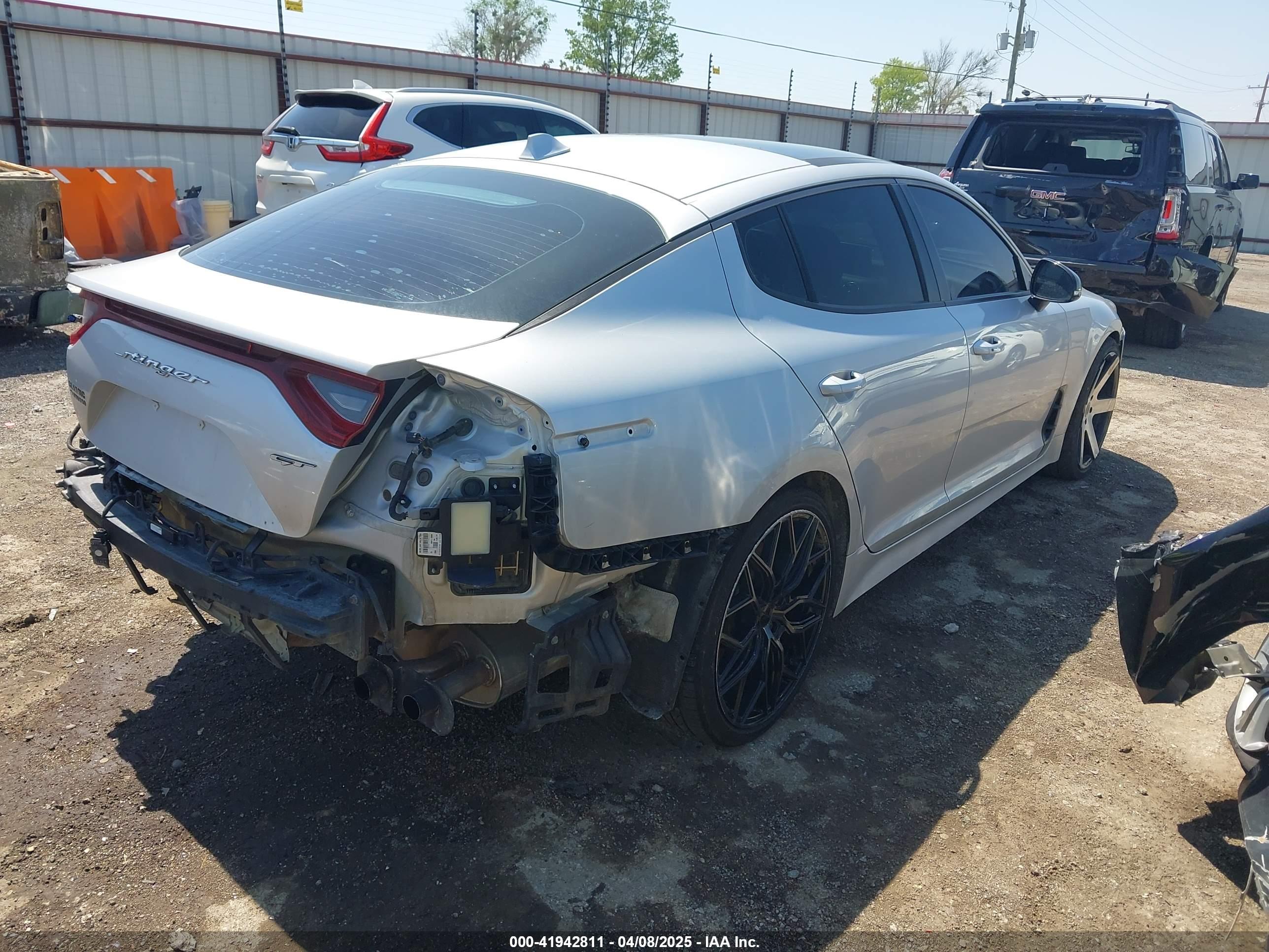 KIA STINGER image 4