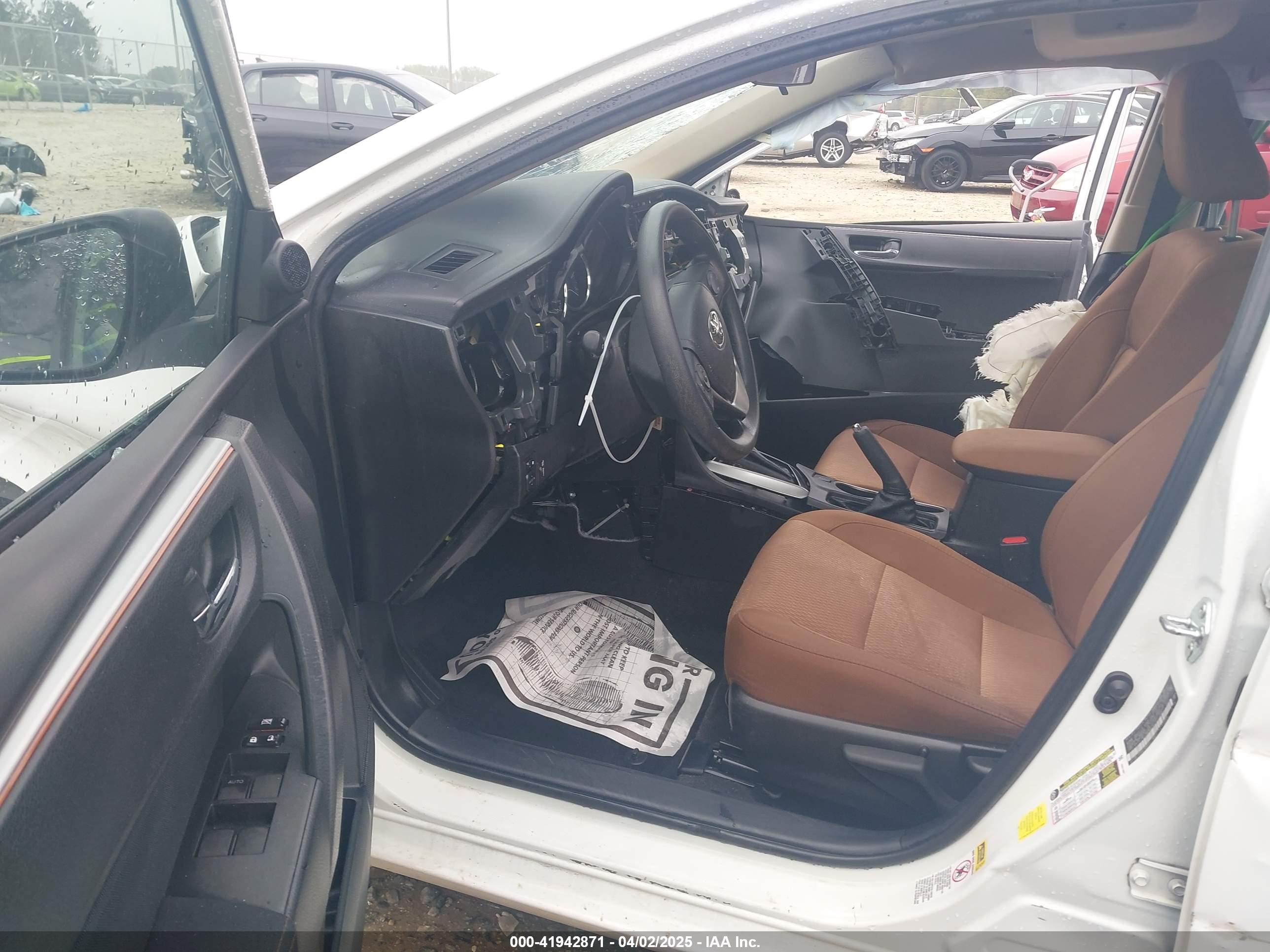 TOYOTA COROLLA image 5