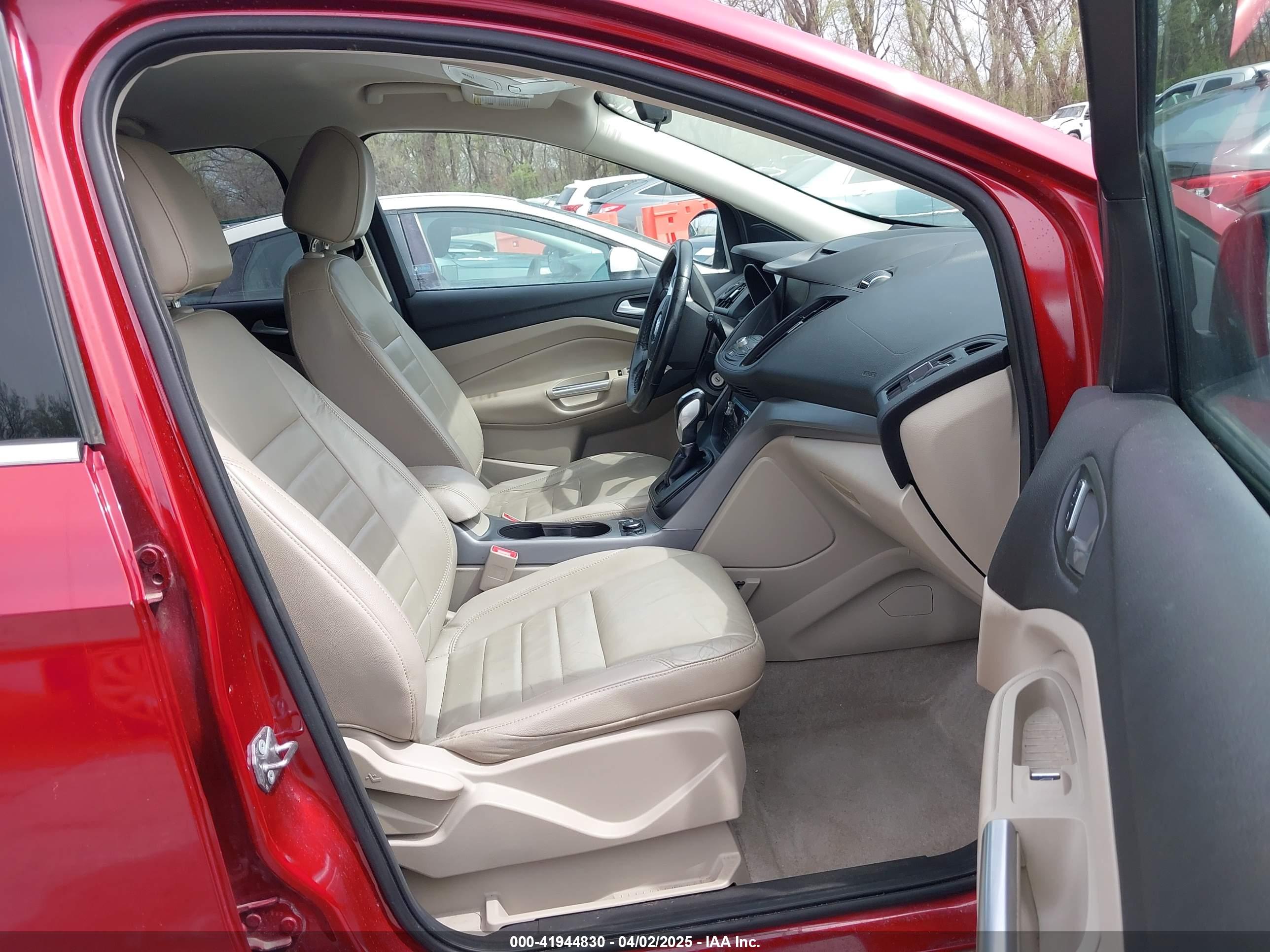 FORD ESCAPE image 5