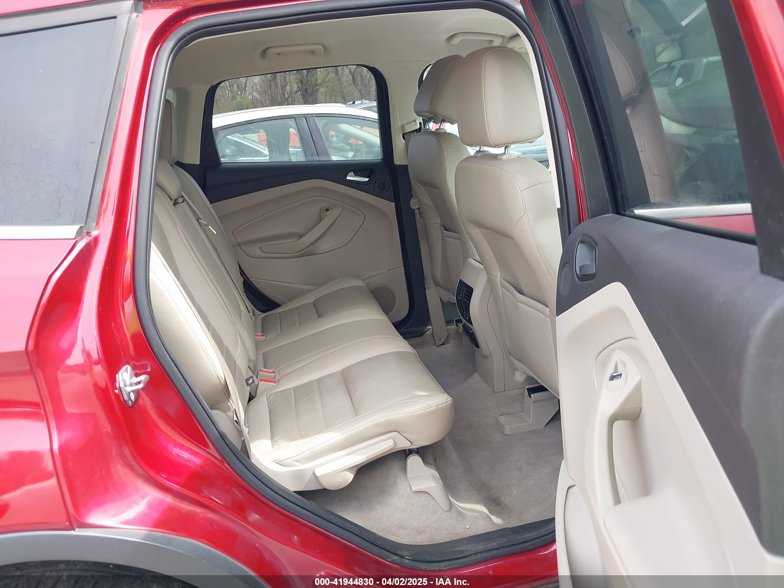 FORD ESCAPE image 8
