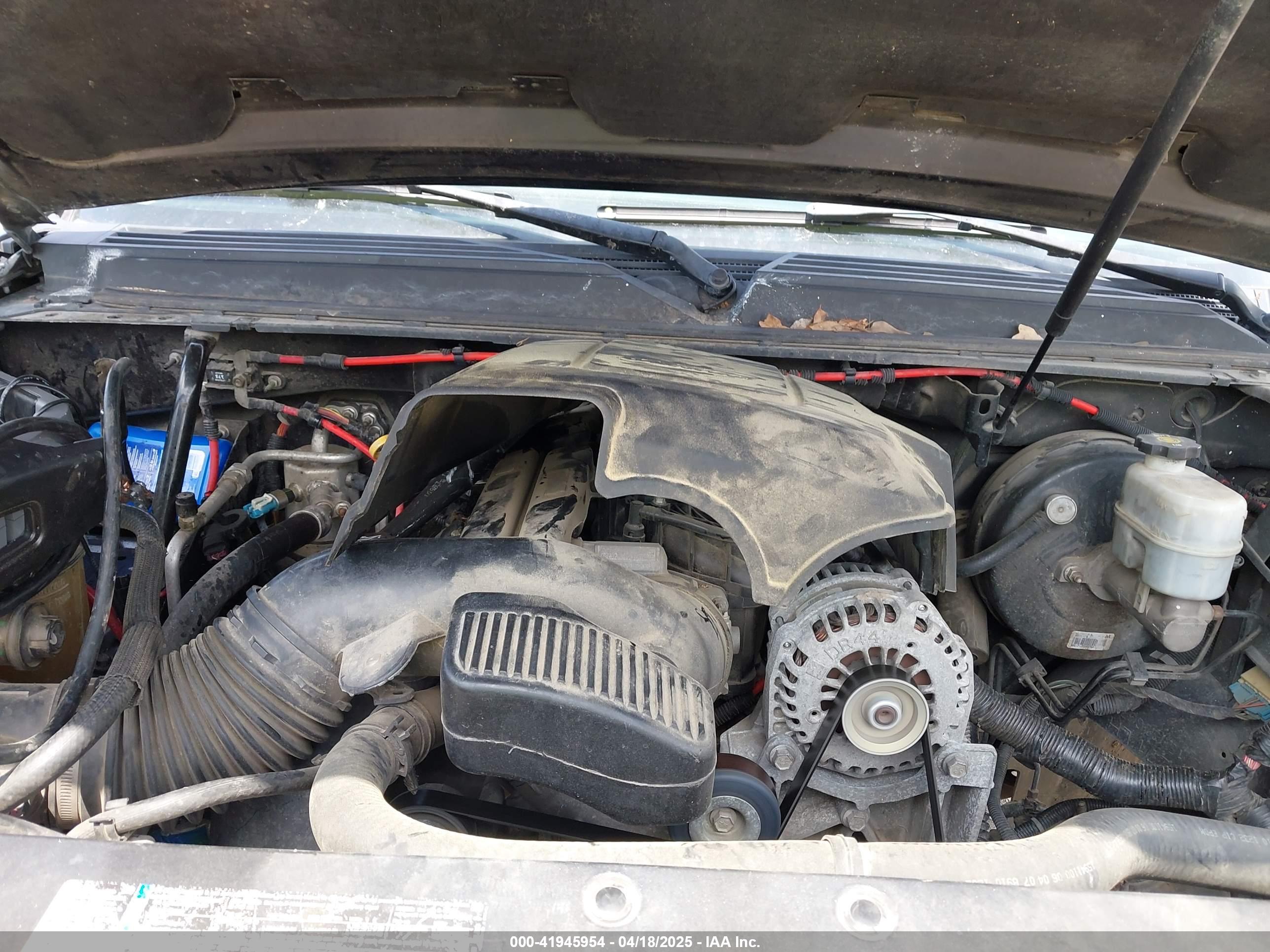 CHEVROLET SUBURBAN image 10