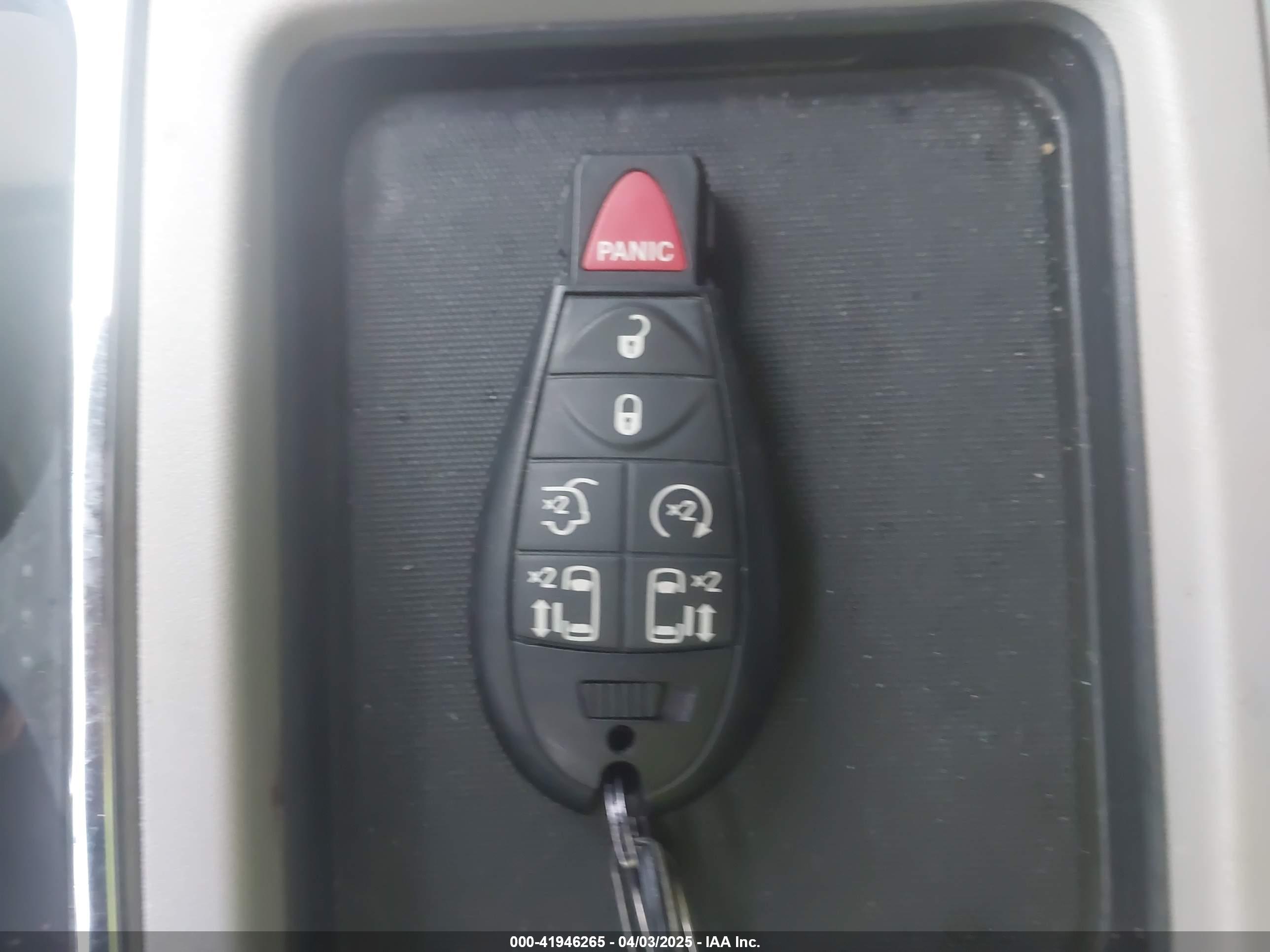 CHRYSLER TOWN image 11