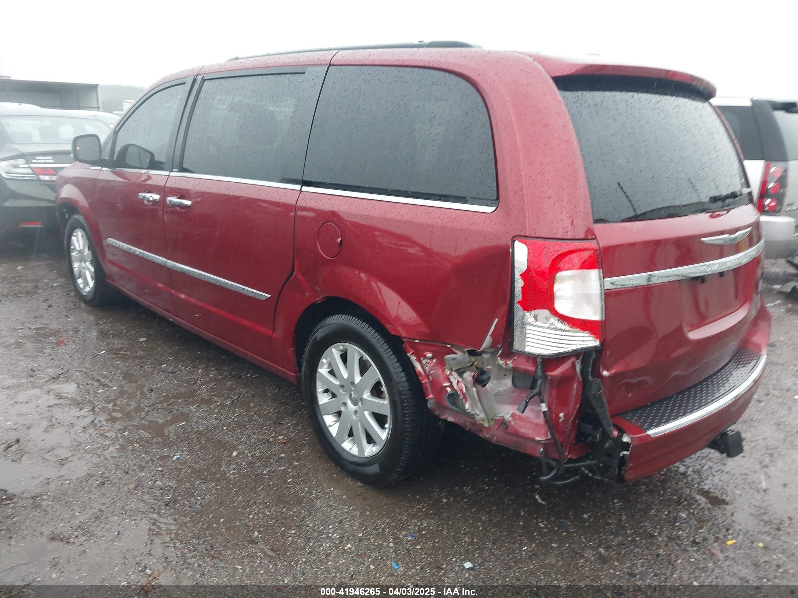 CHRYSLER TOWN image 3