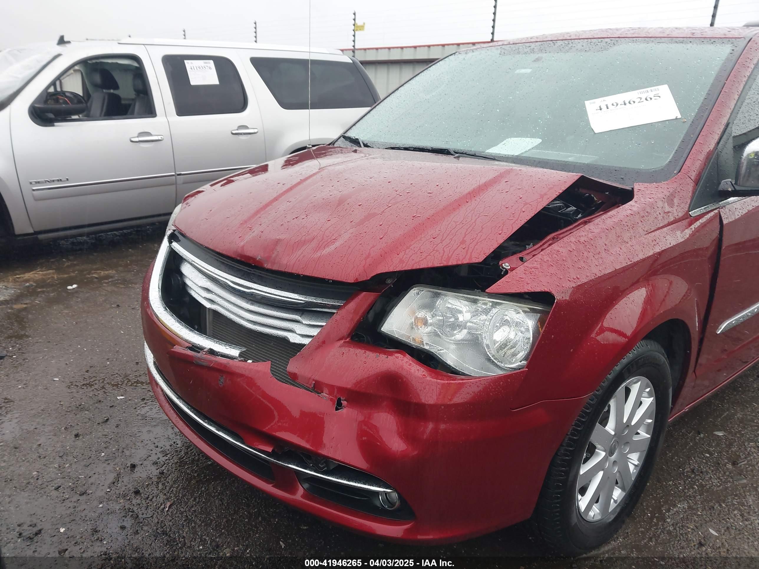 CHRYSLER TOWN image 6
