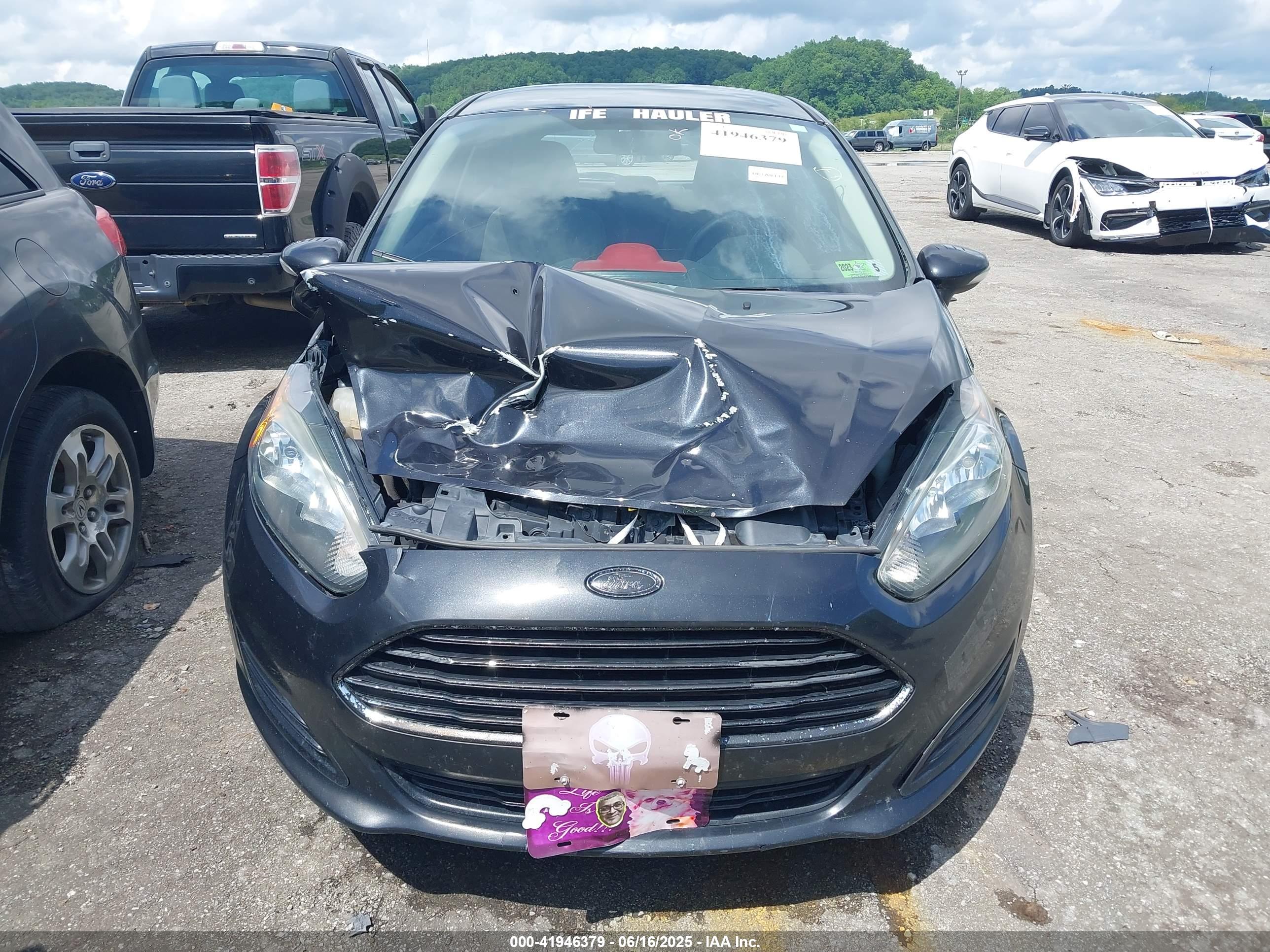 FORD FIESTA image 6