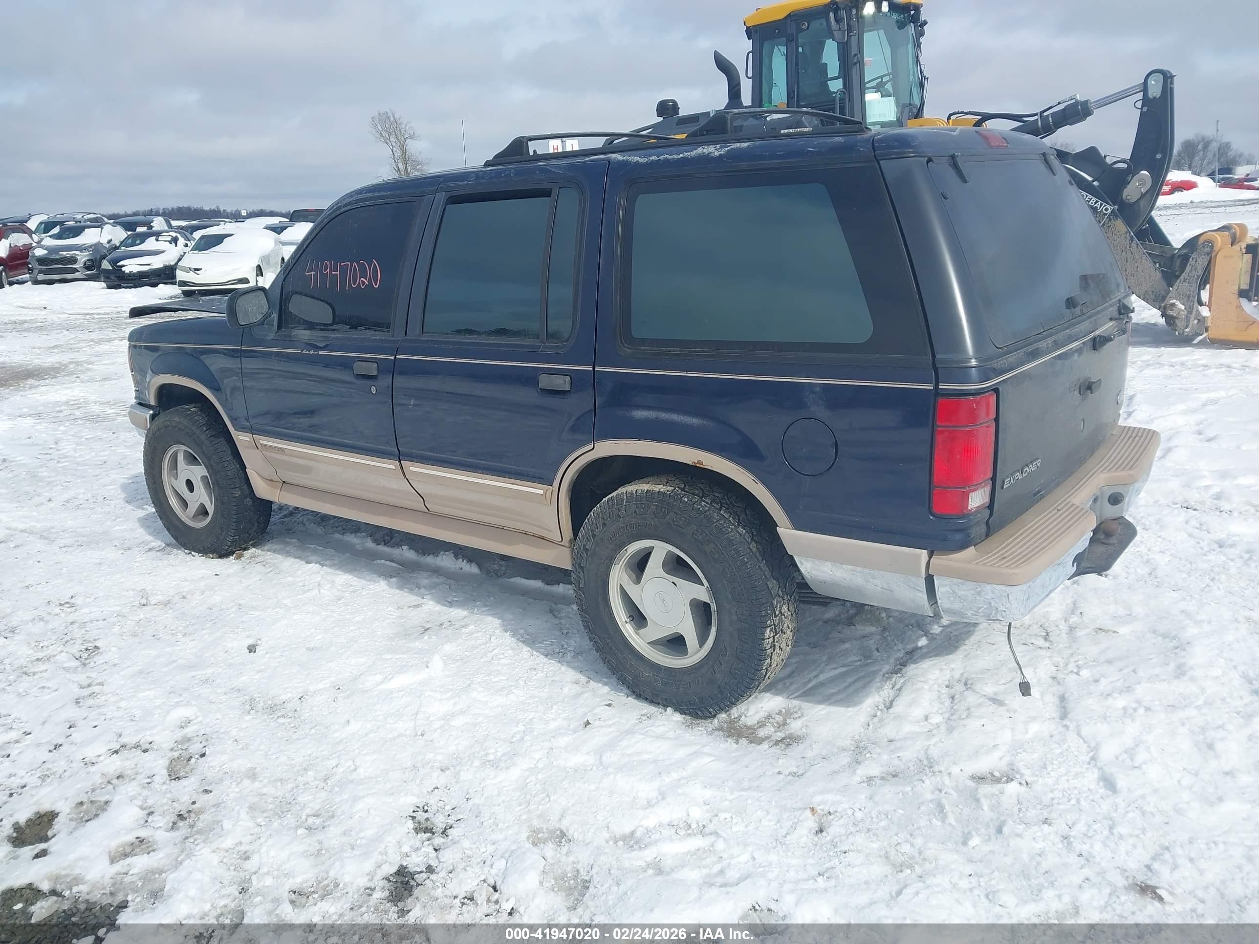 FORD EXPLORER image 3