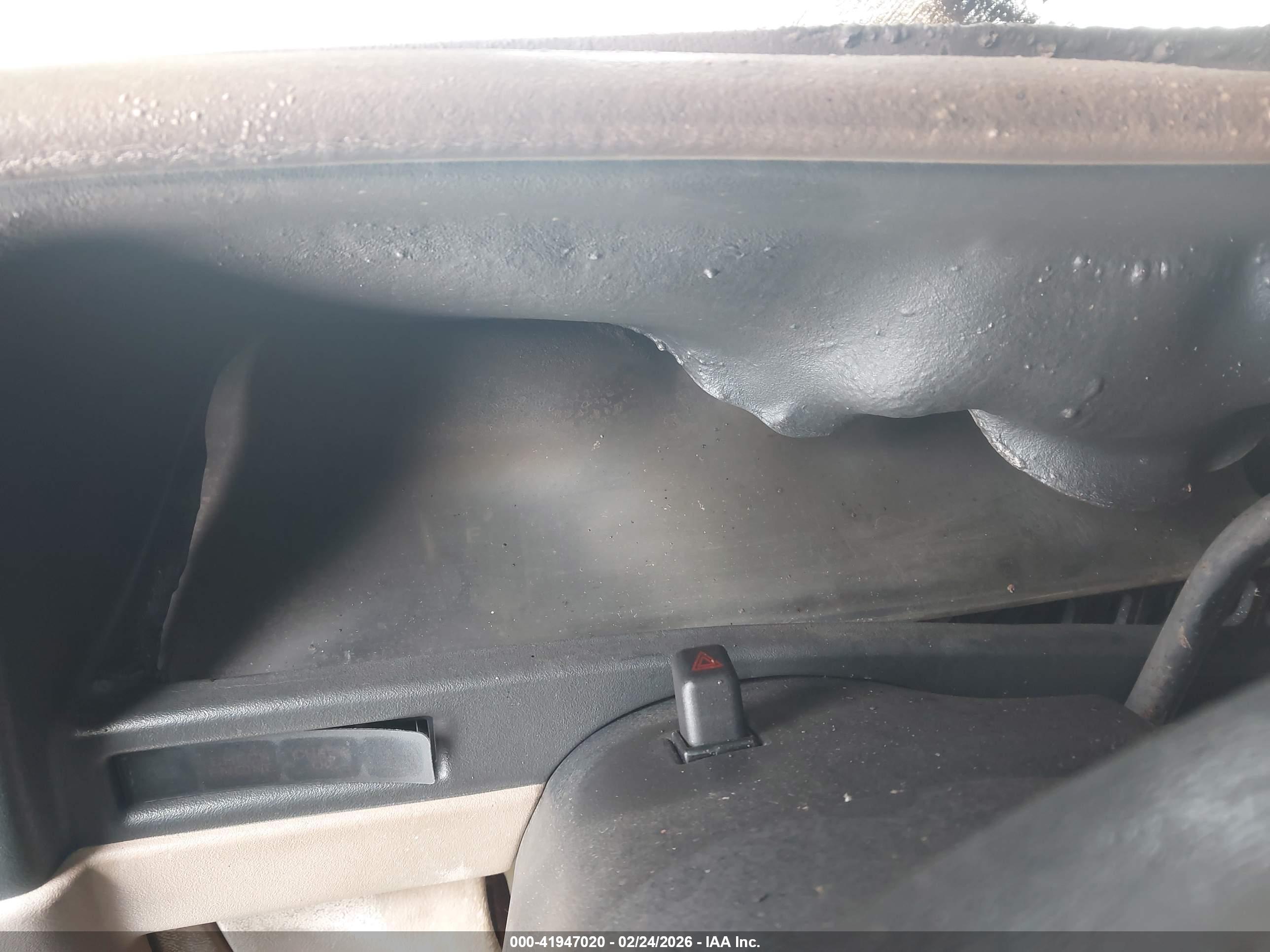 FORD EXPLORER image 7