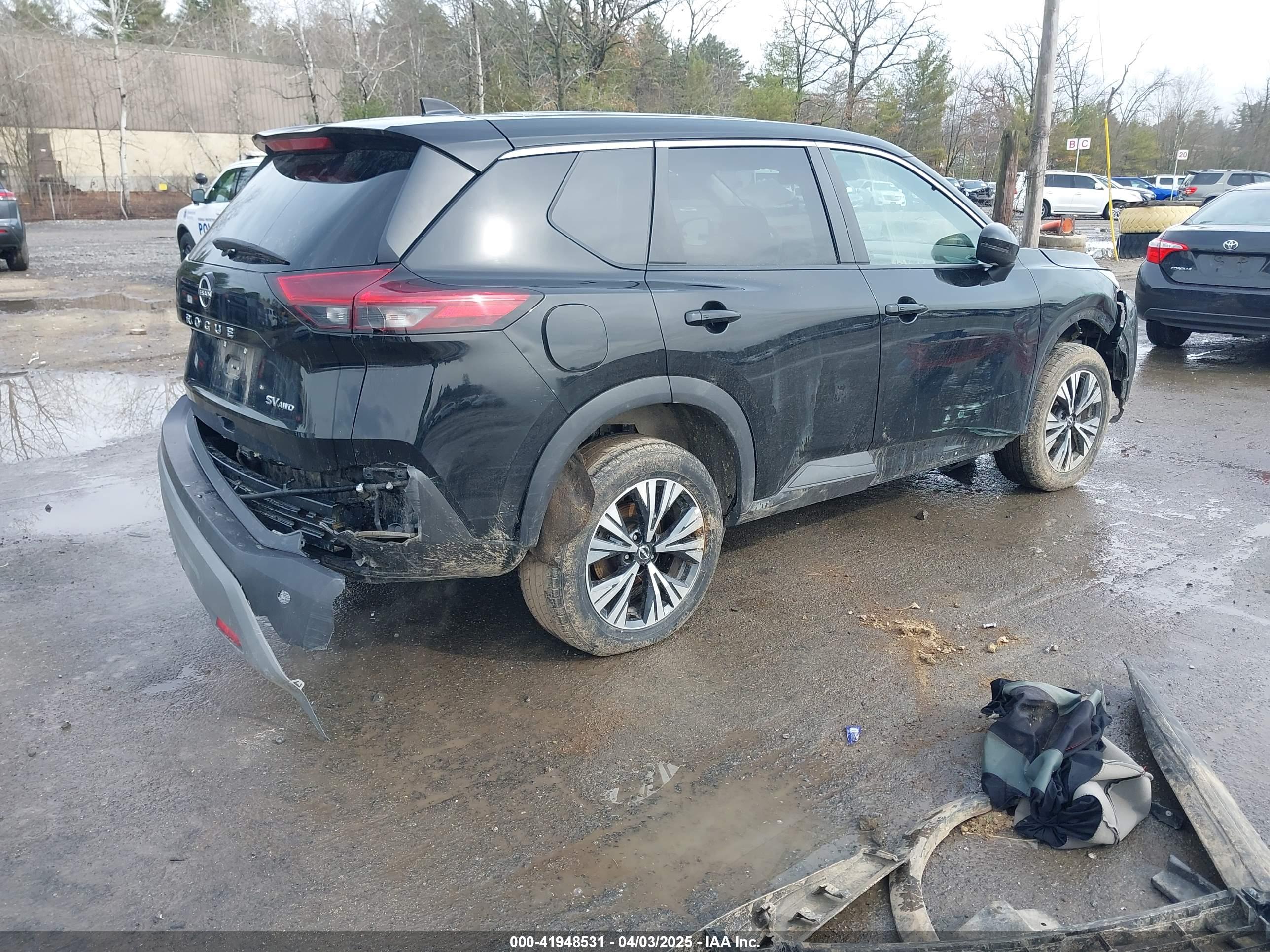 NISSAN ROGUE image 4