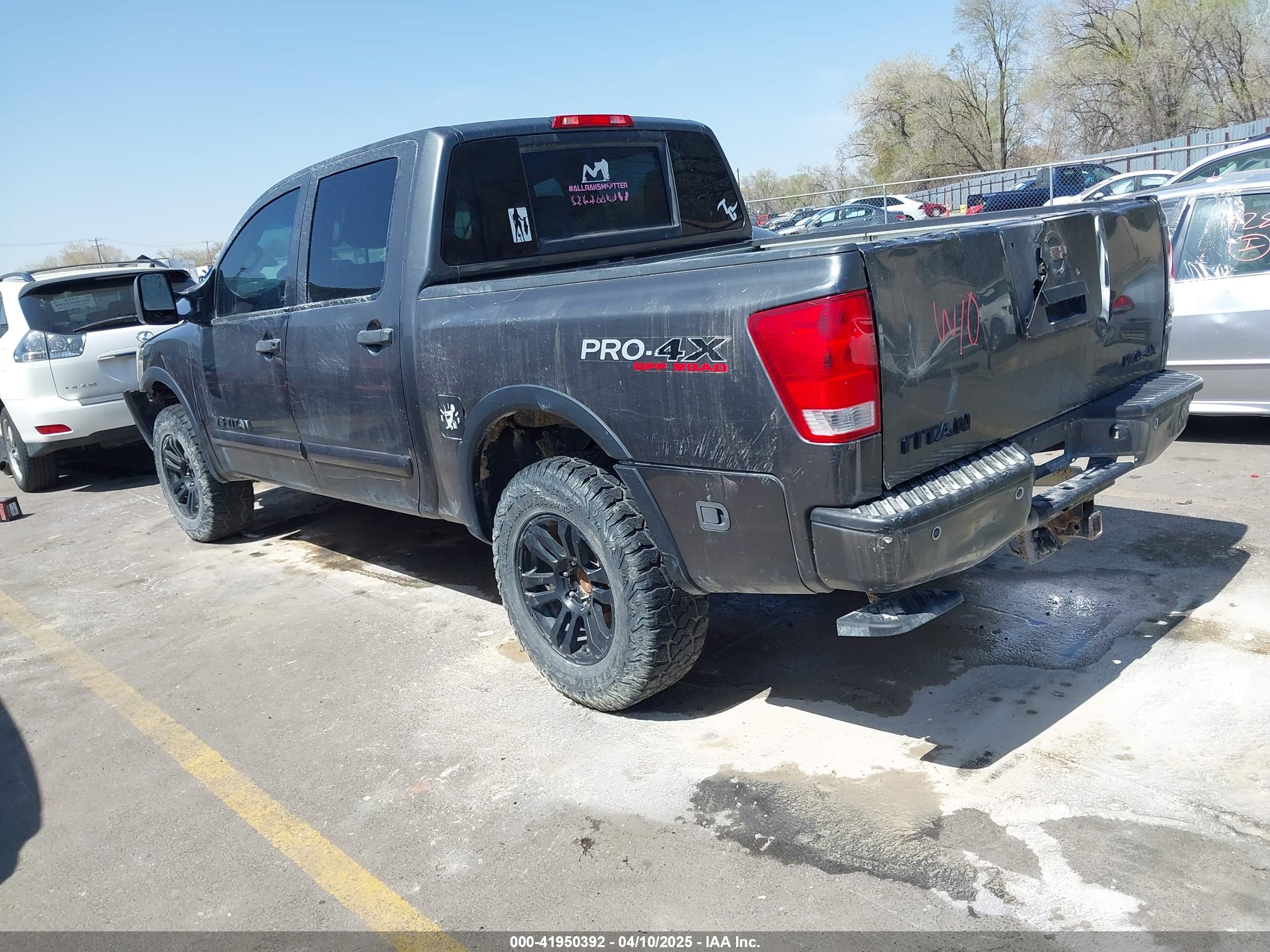 NISSAN TITAN image 3