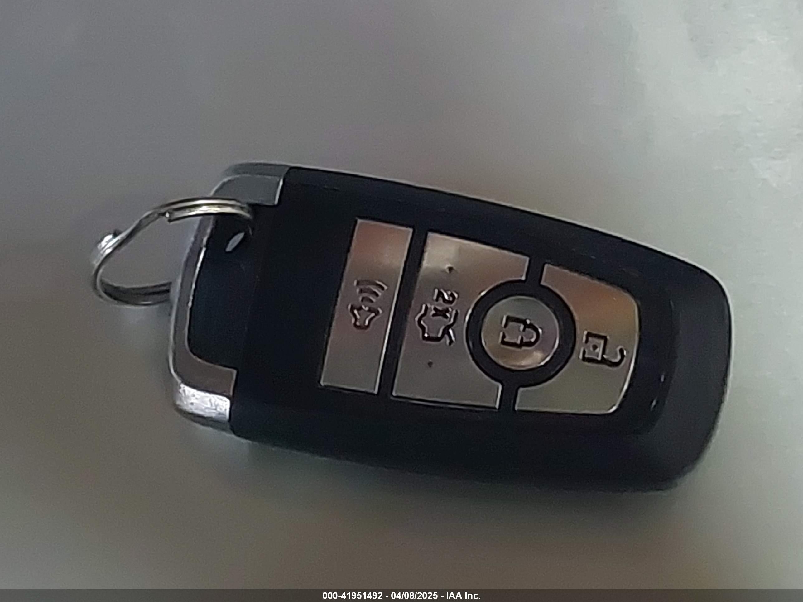 FORD FUSION image 11