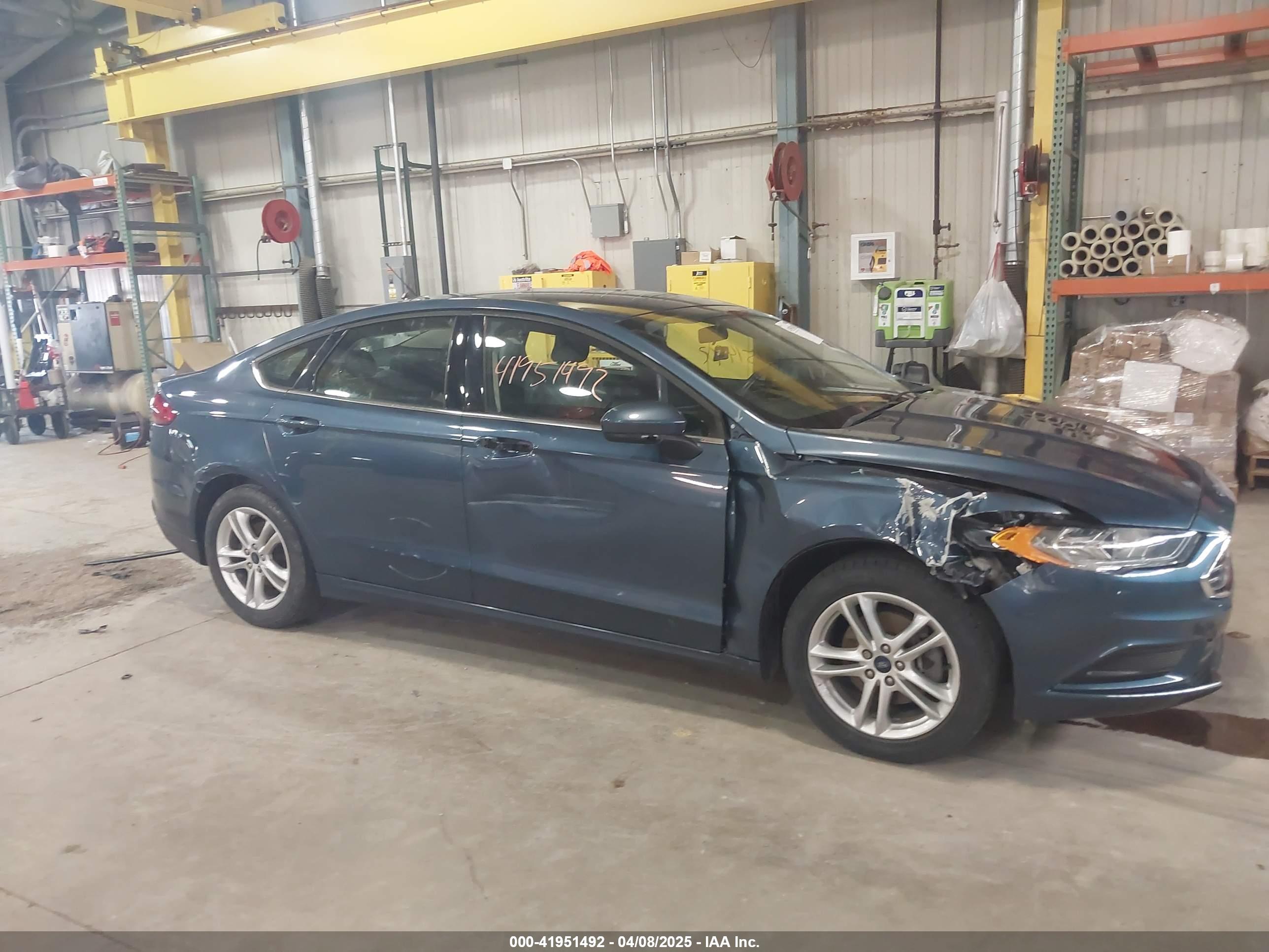 FORD FUSION image 6