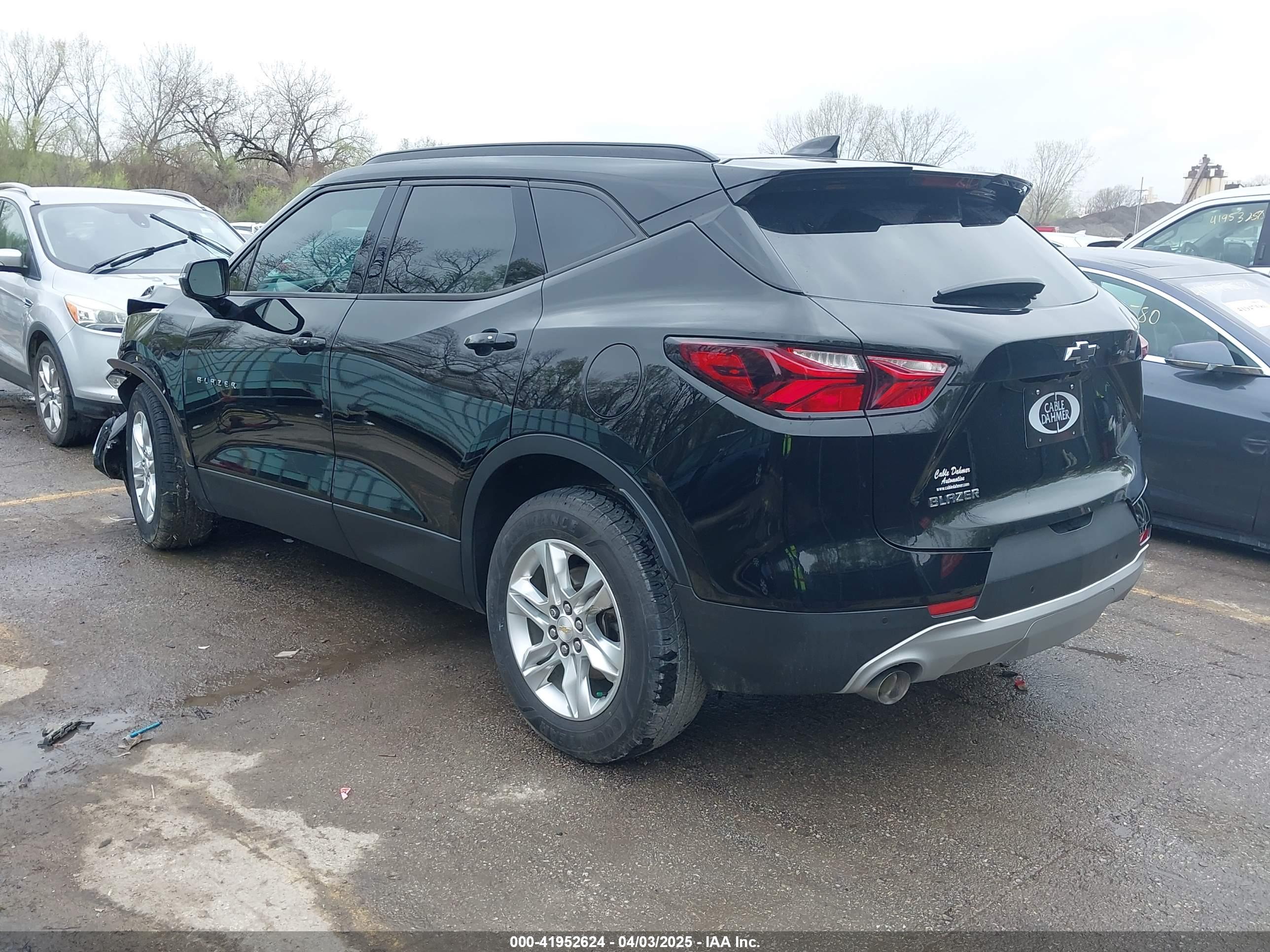 CHEVROLET BLAZER image 3