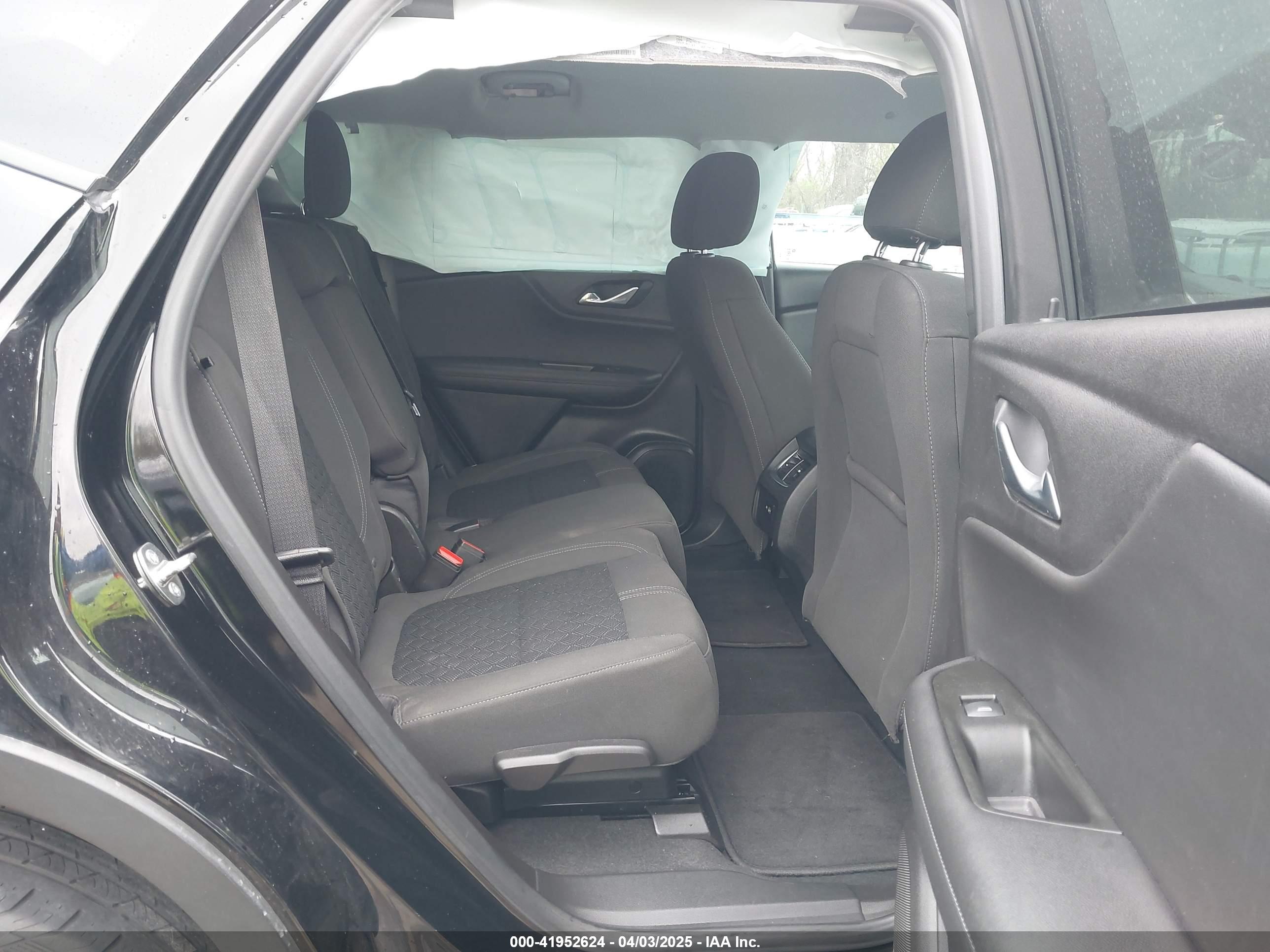 CHEVROLET BLAZER image 8
