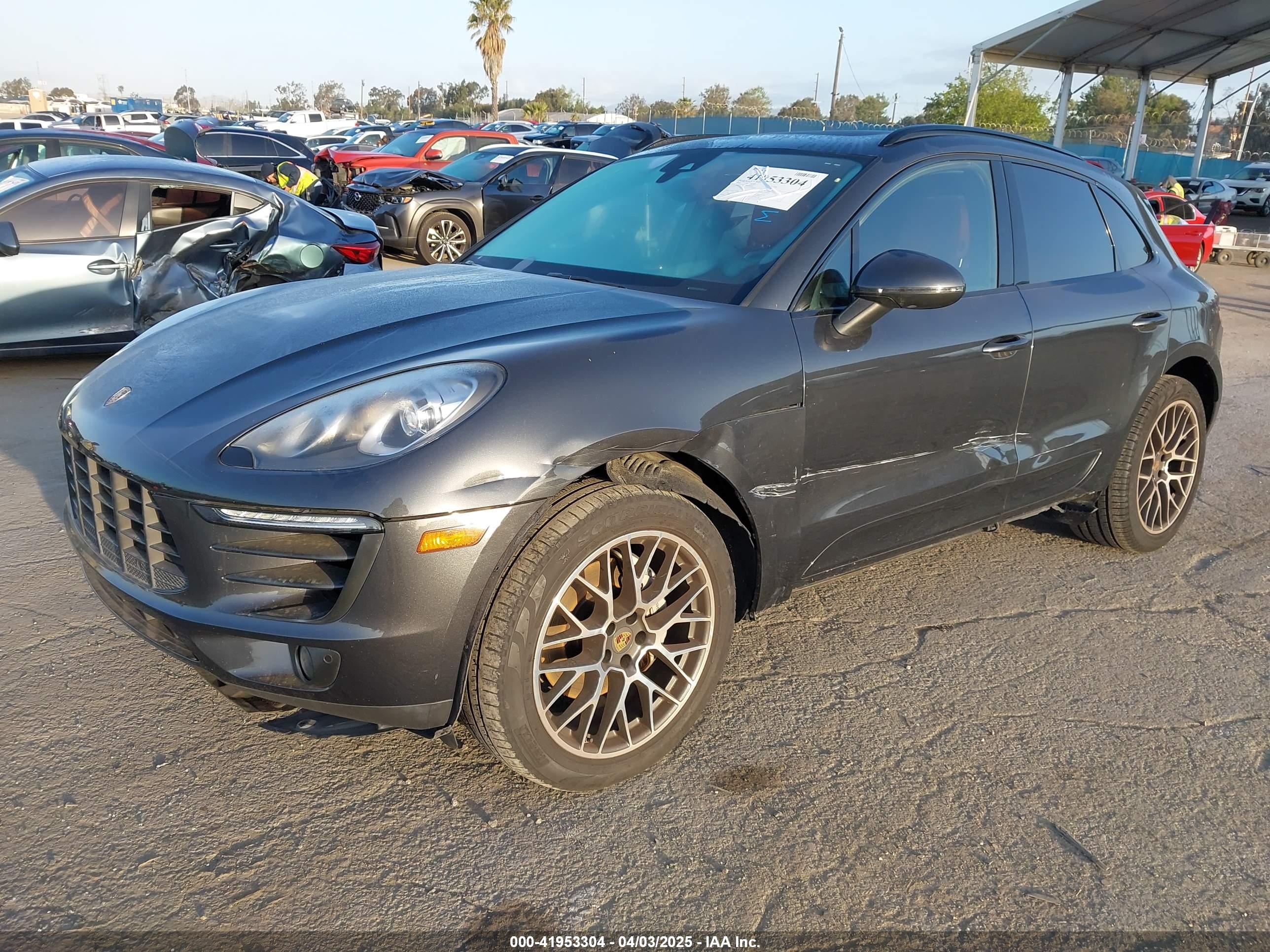 PORSCHE MACAN image 2