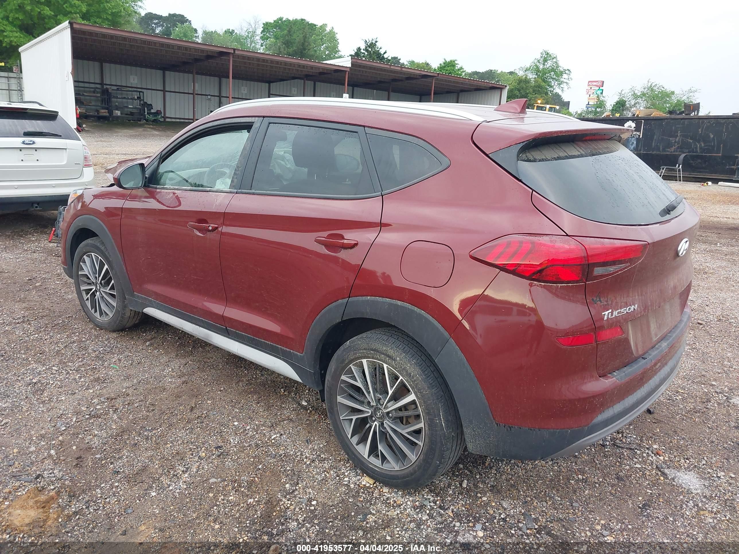HYUNDAI TUCSON image 3