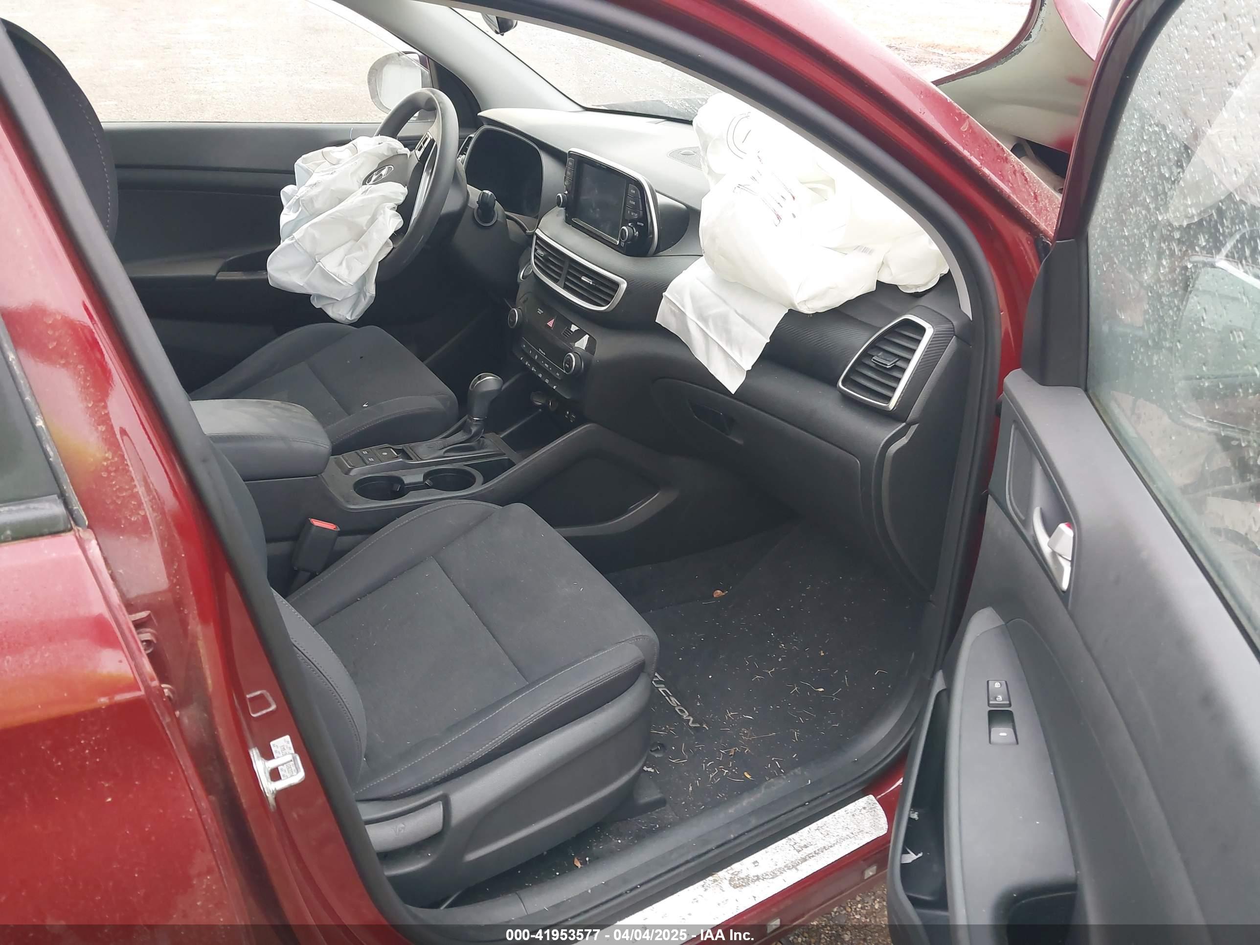 HYUNDAI TUCSON image 5