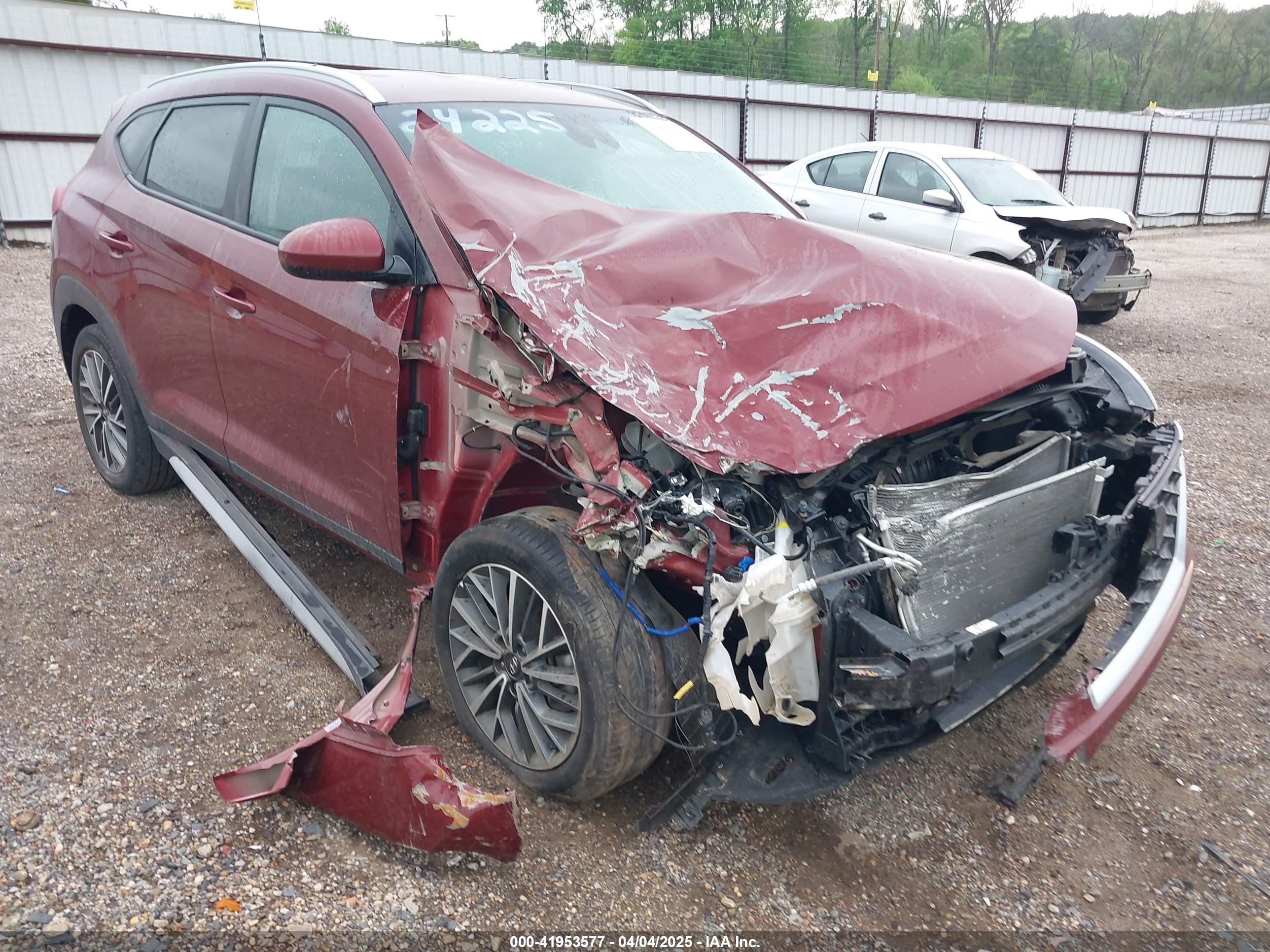HYUNDAI TUCSON image 6