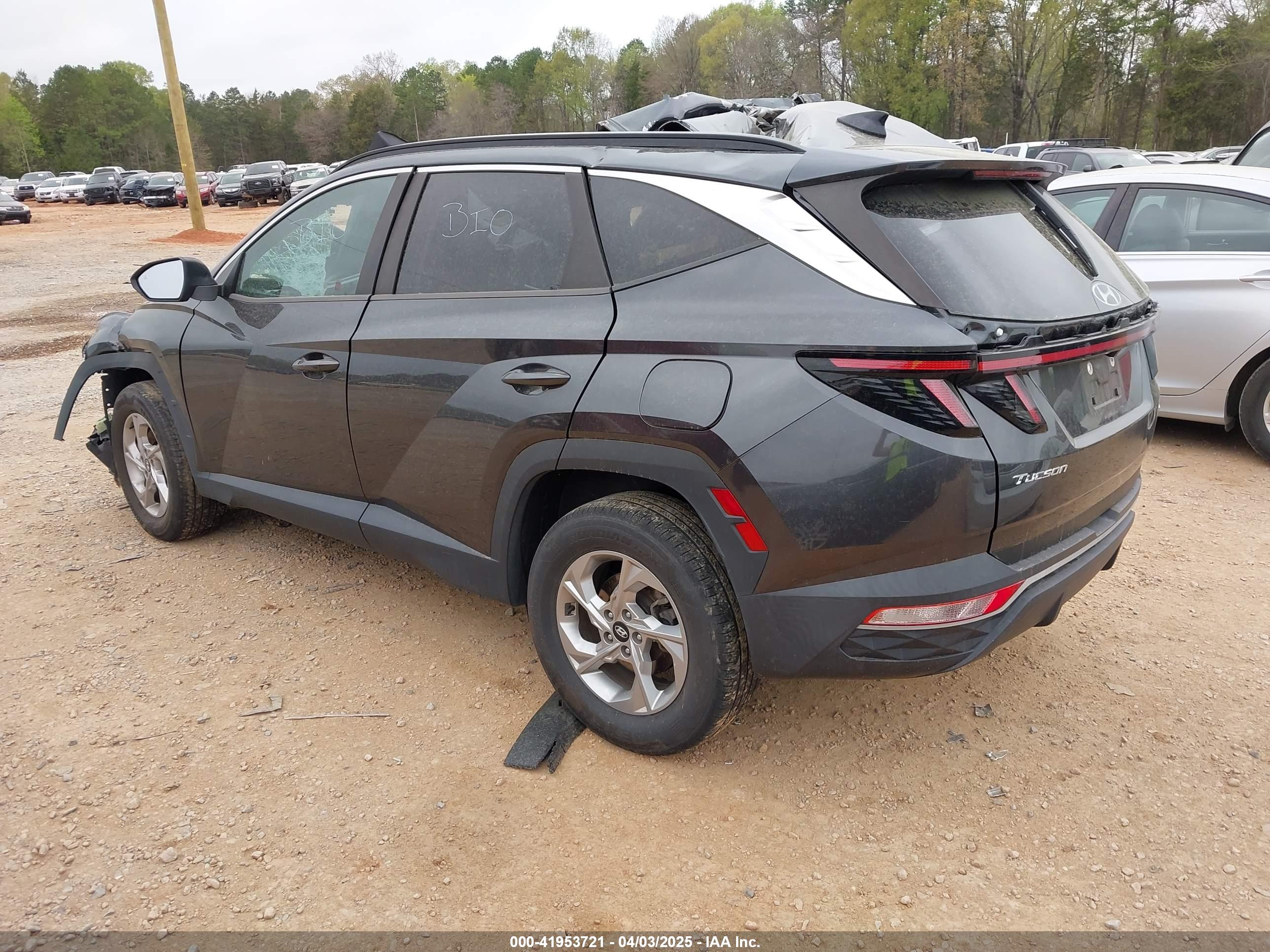 HYUNDAI TUCSON image 3