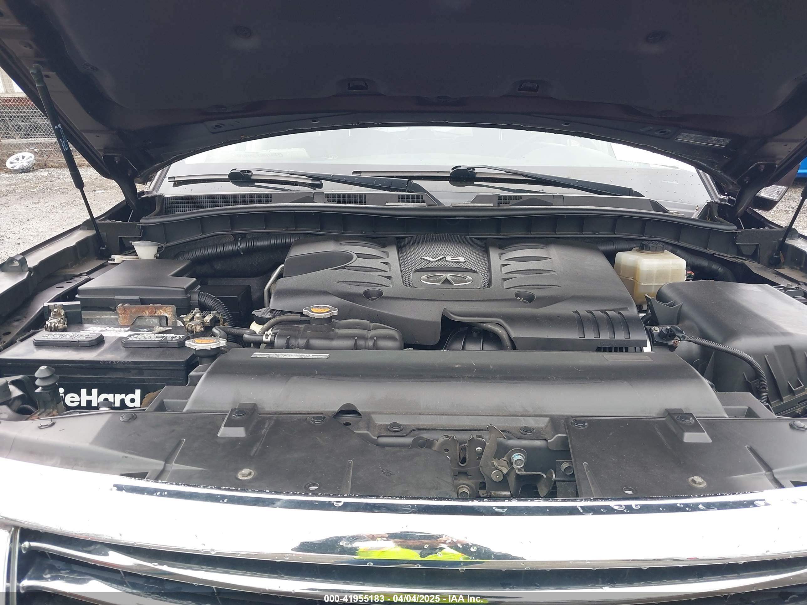 INFINITI QX80 image 10