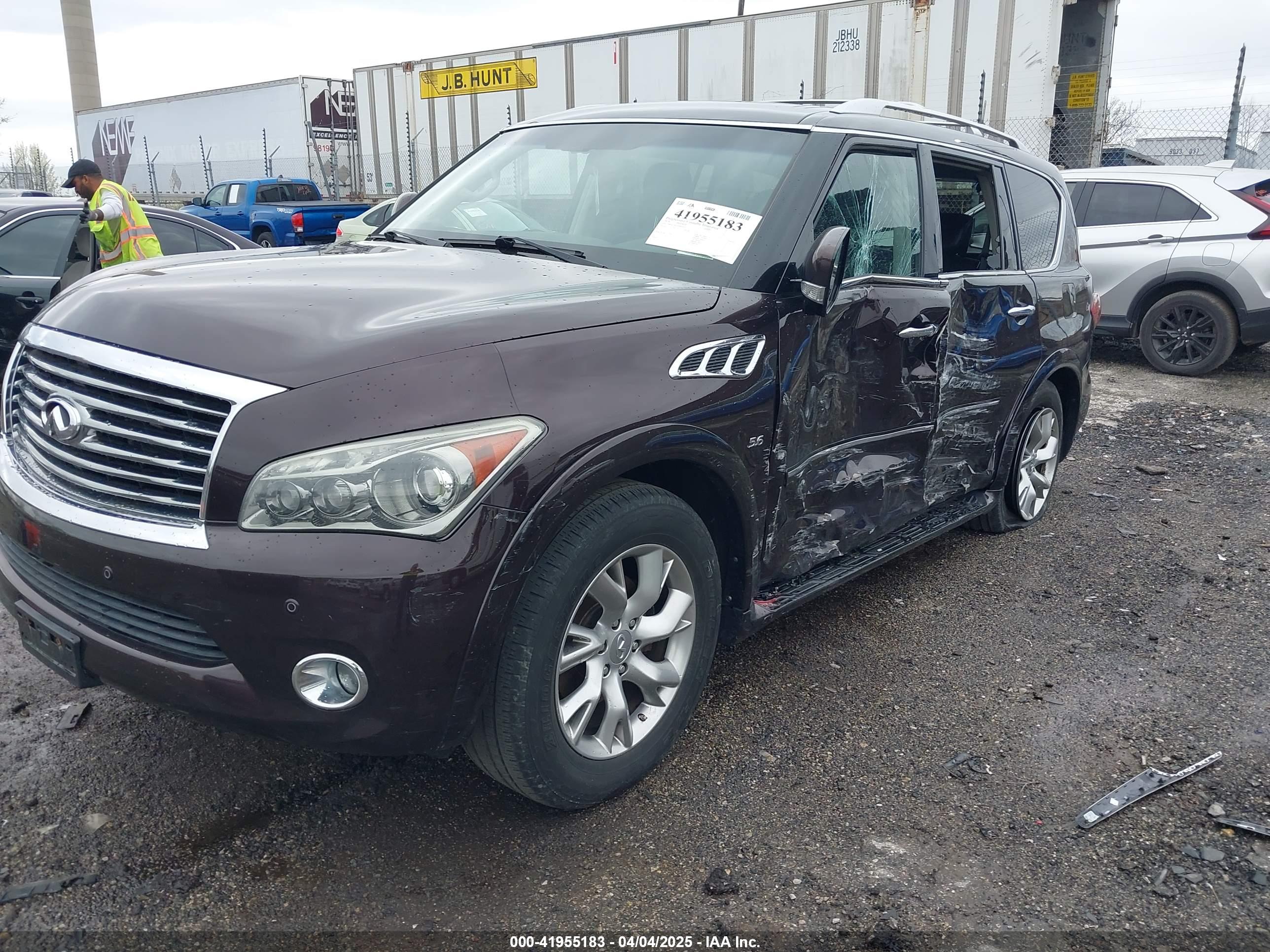 INFINITI QX80 image 2