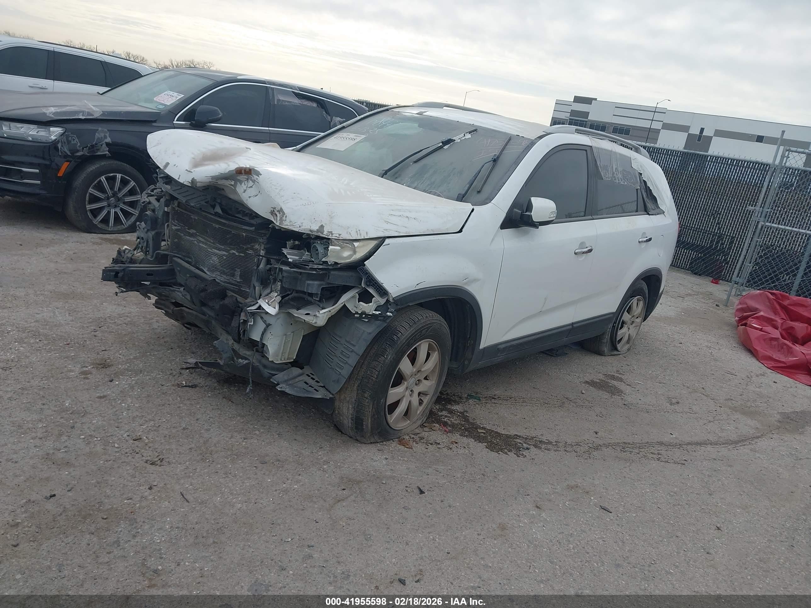 KIA SORENTO image 2