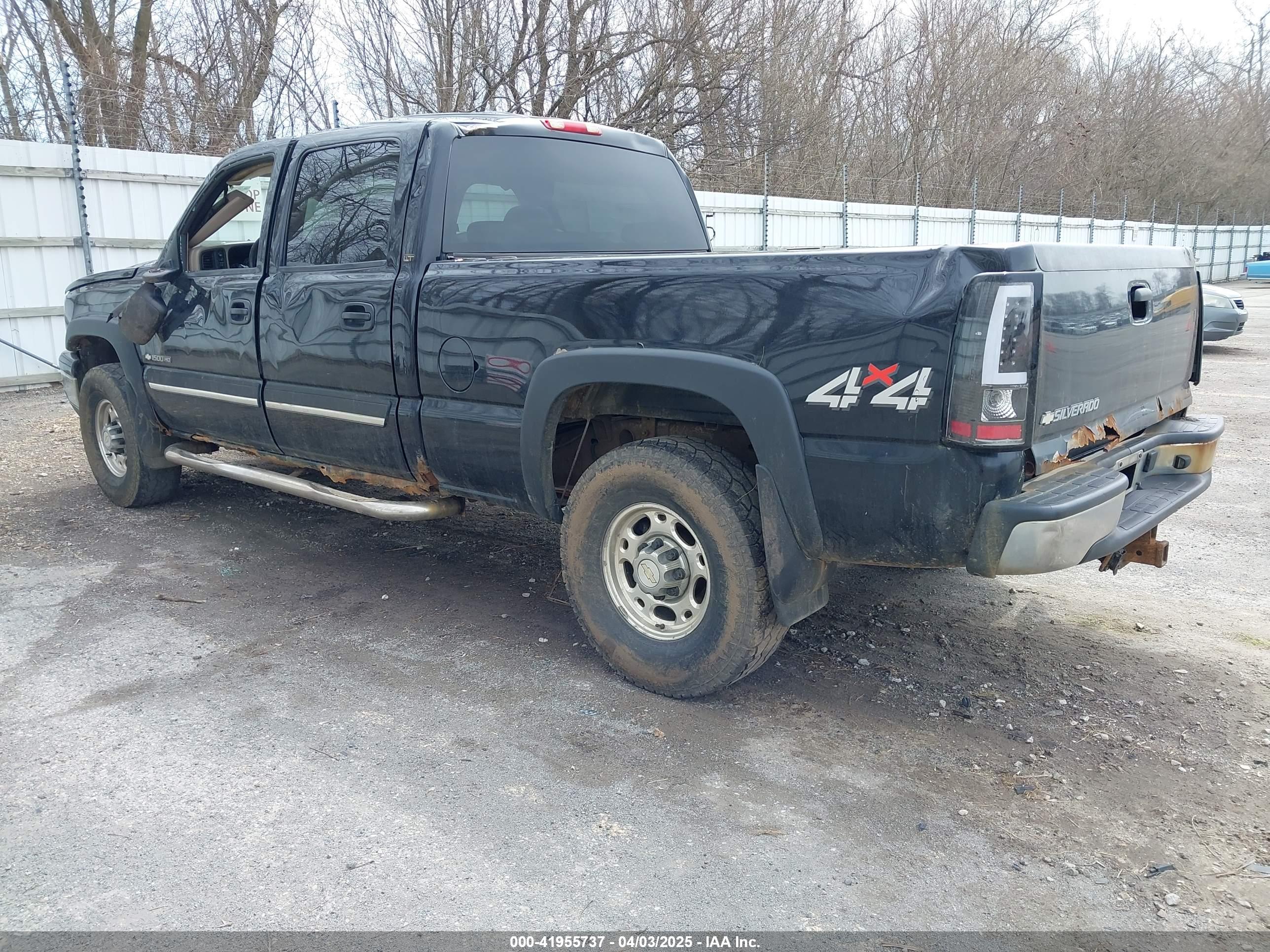 CHEVROLET SILVERADO image 3
