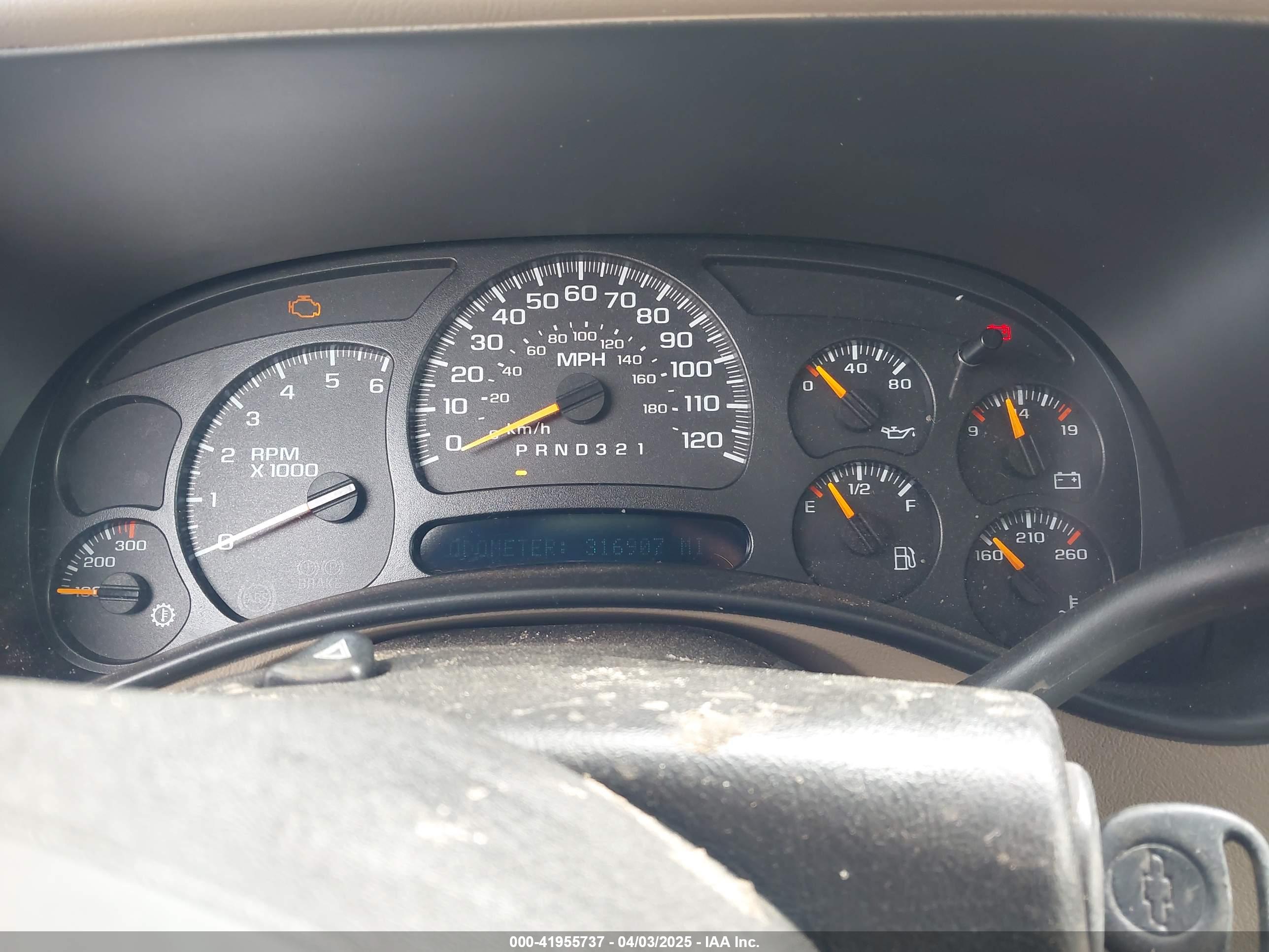 CHEVROLET SILVERADO image 7