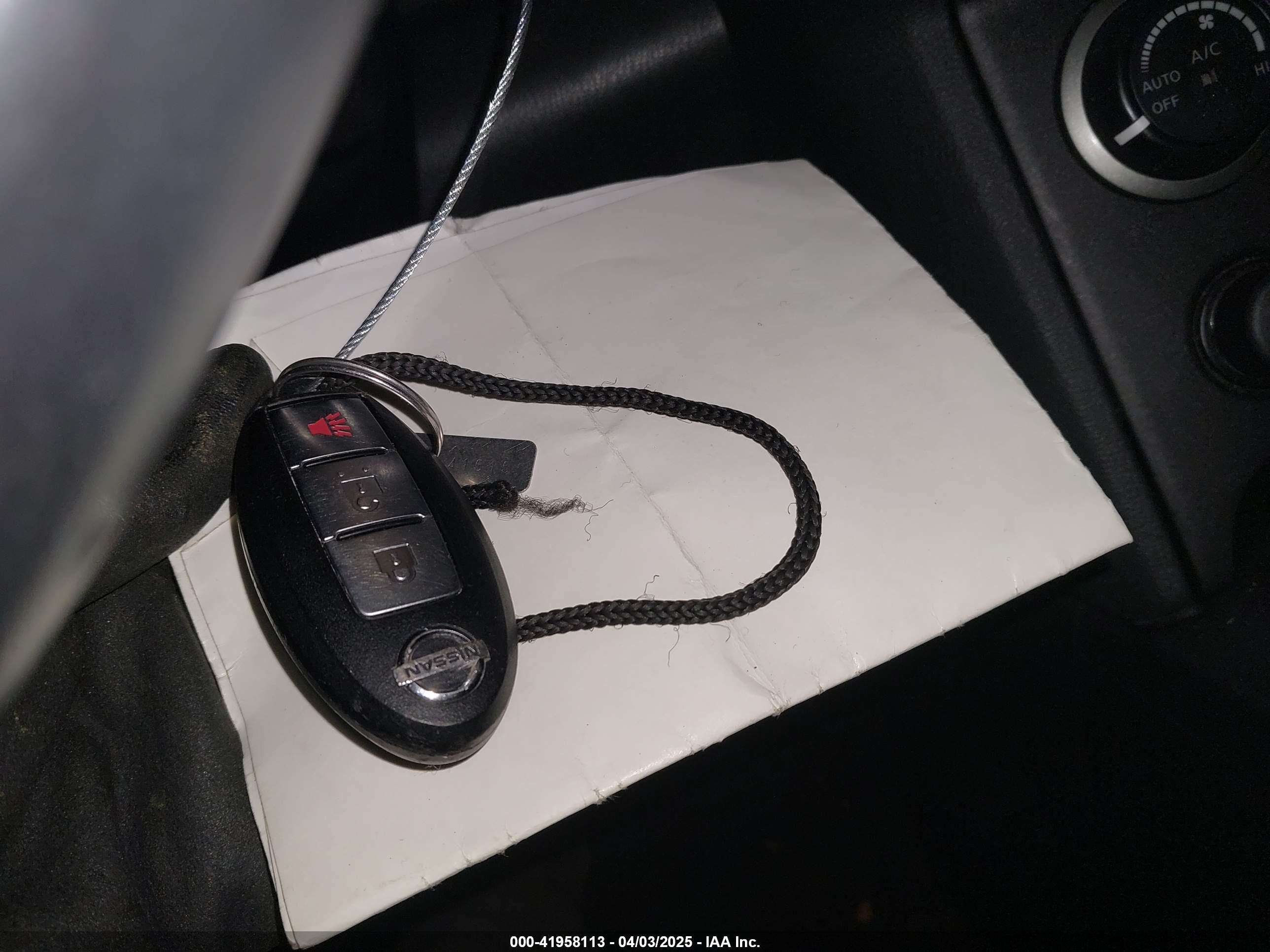 NISSAN ROGUE image 11