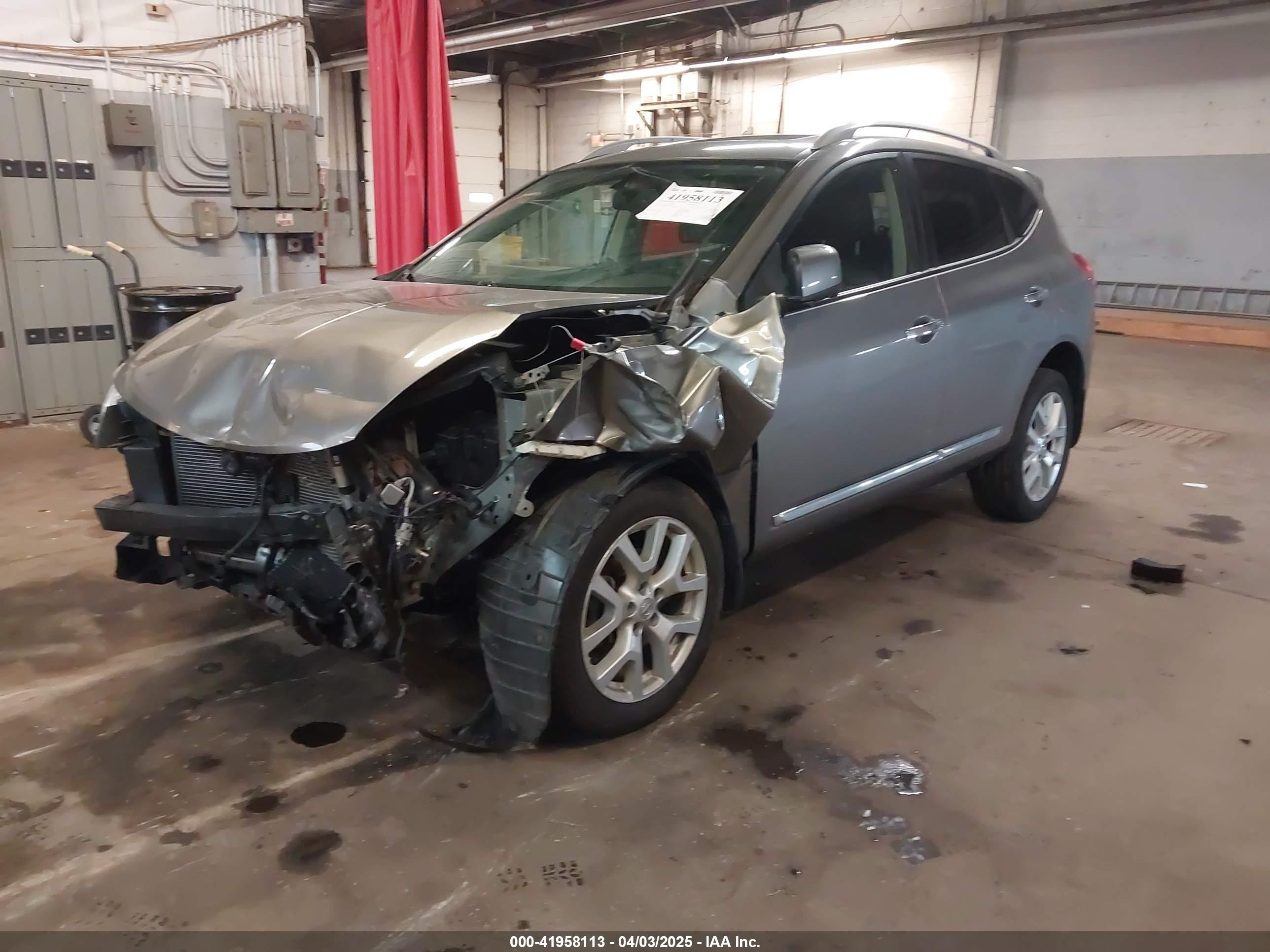 NISSAN ROGUE image 2