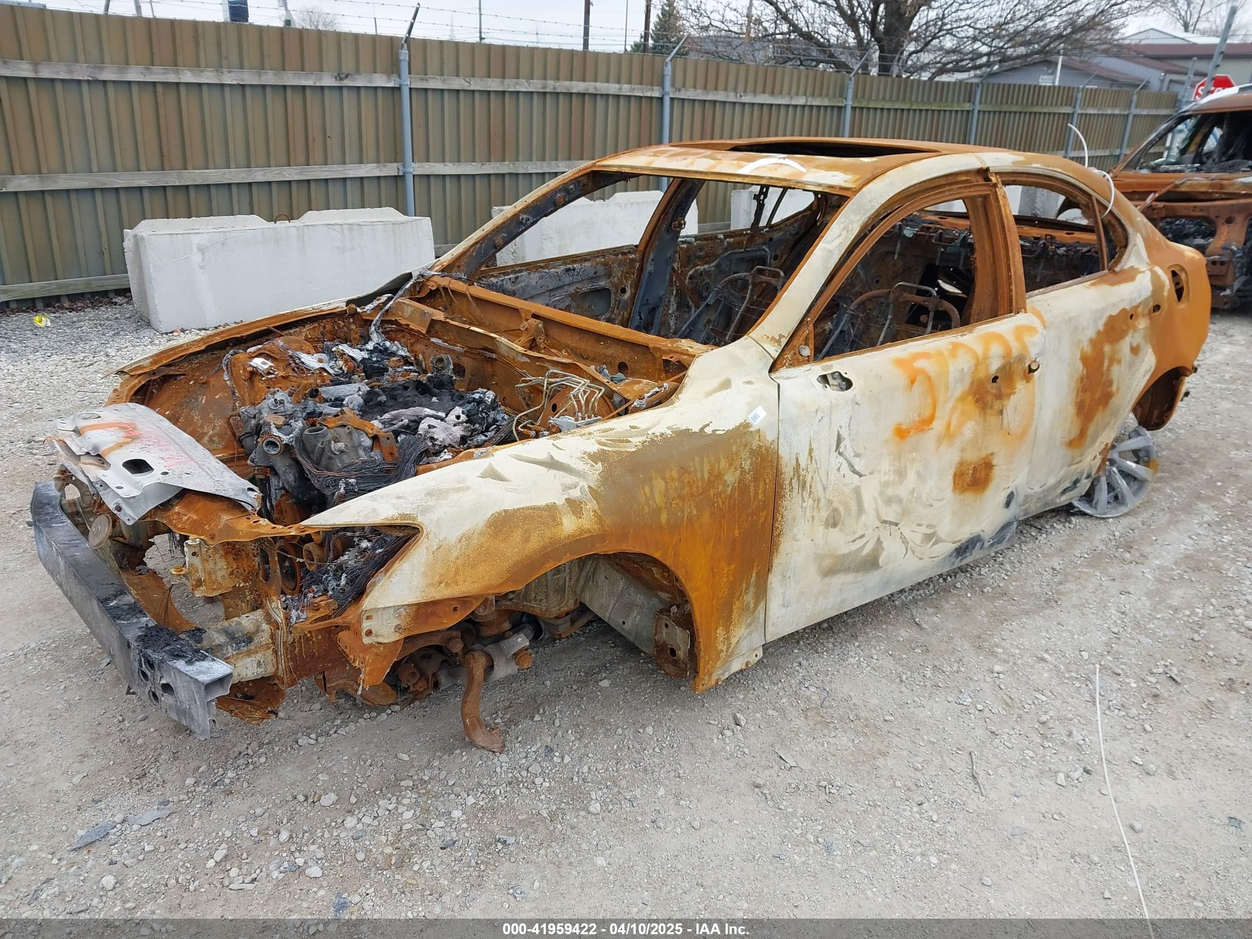 LEXUS IS image 2