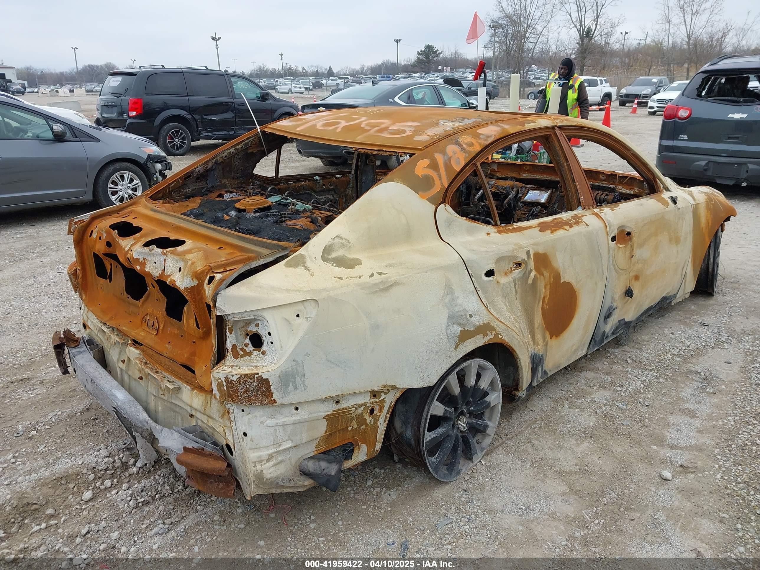 LEXUS IS image 4