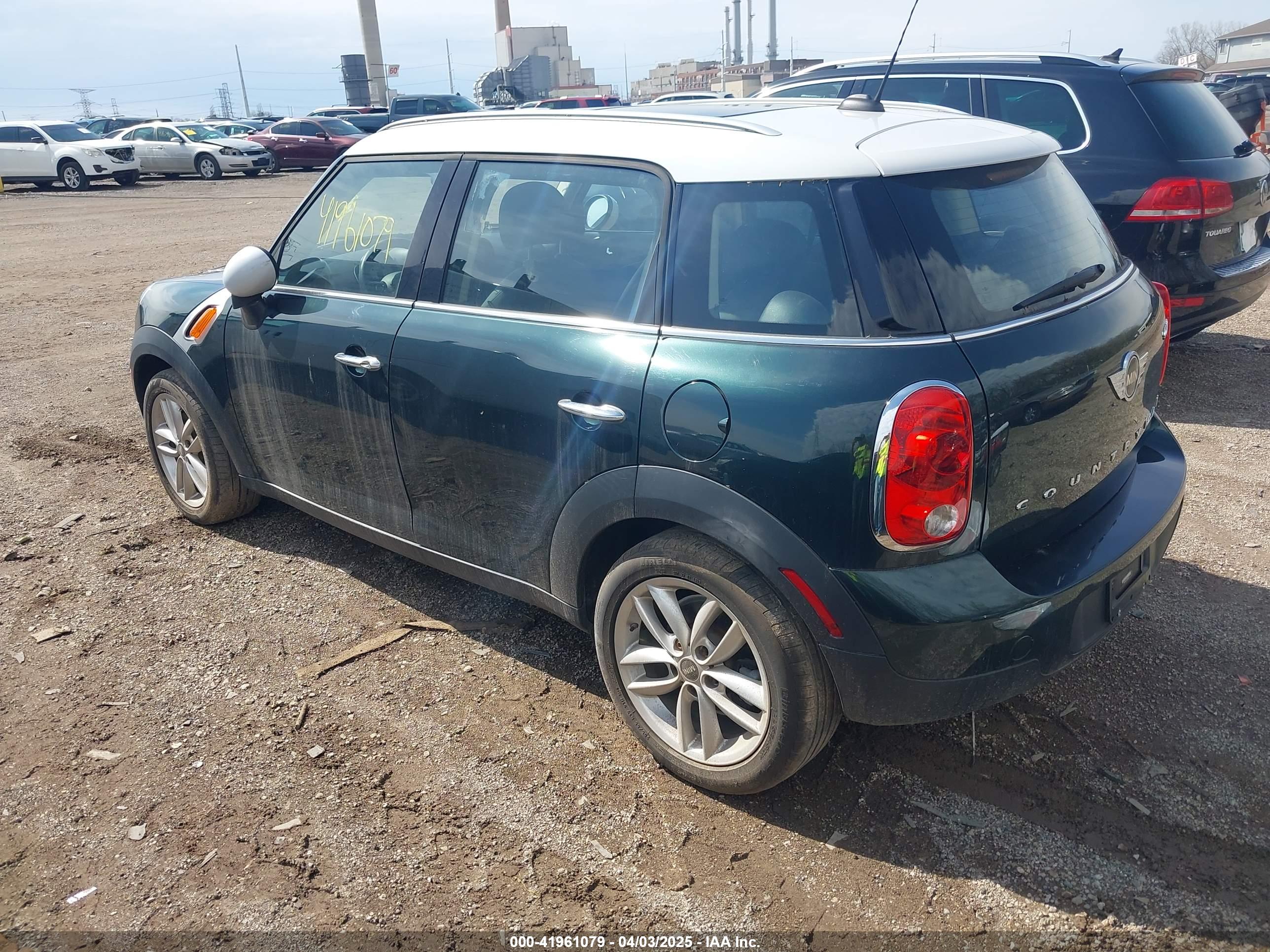 MINI COUNTRYMAN image 3