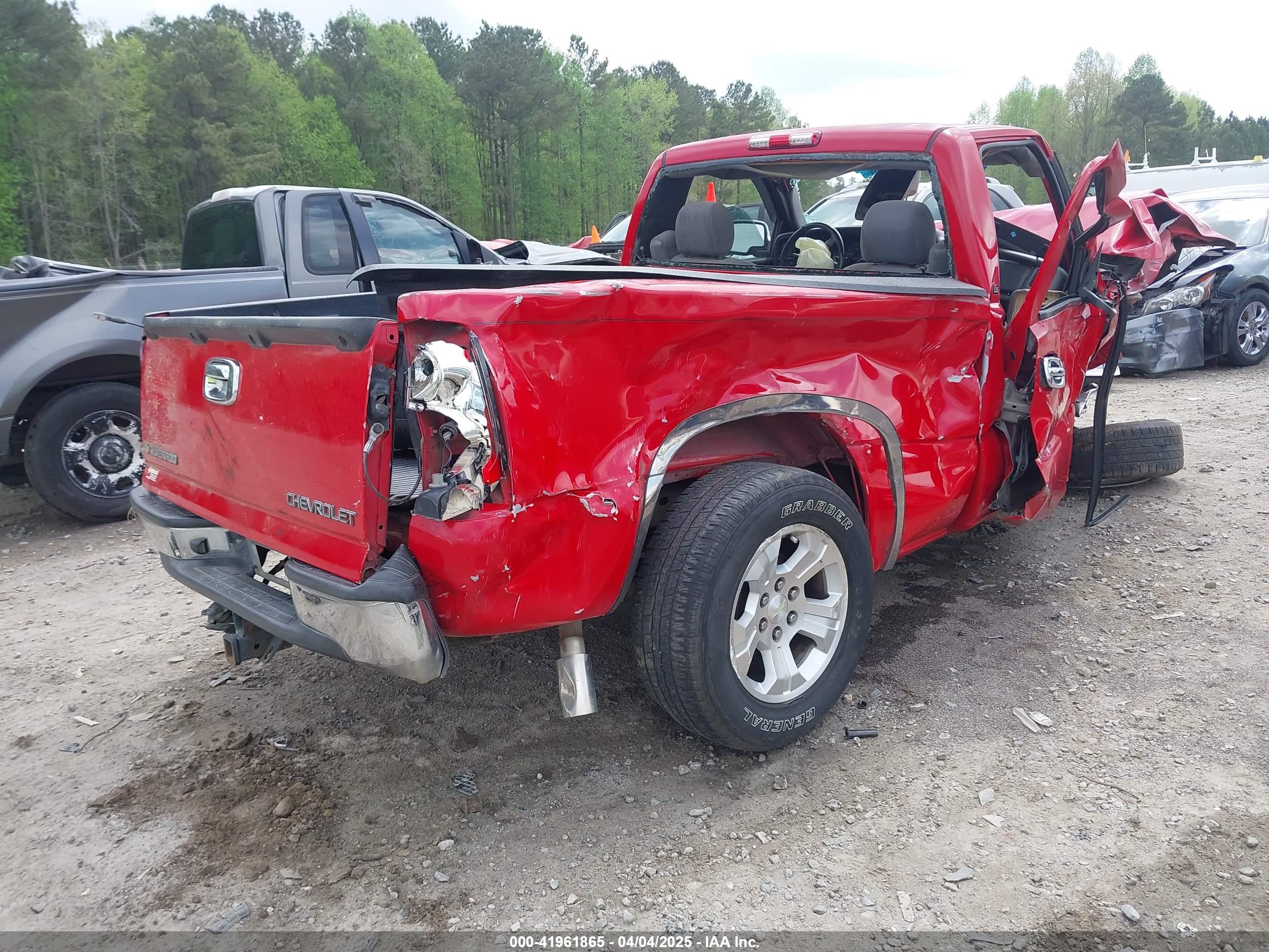 CHEVROLET SILVERADO image 4