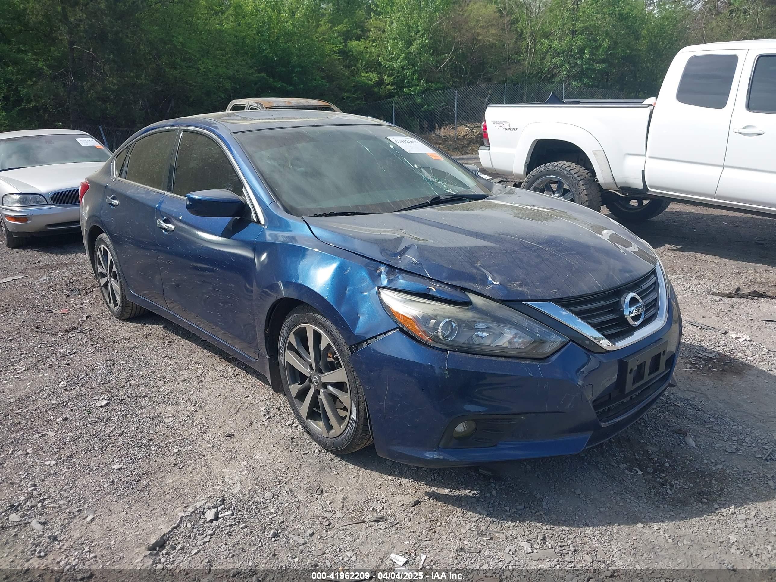 NISSAN ALTIMA image 6