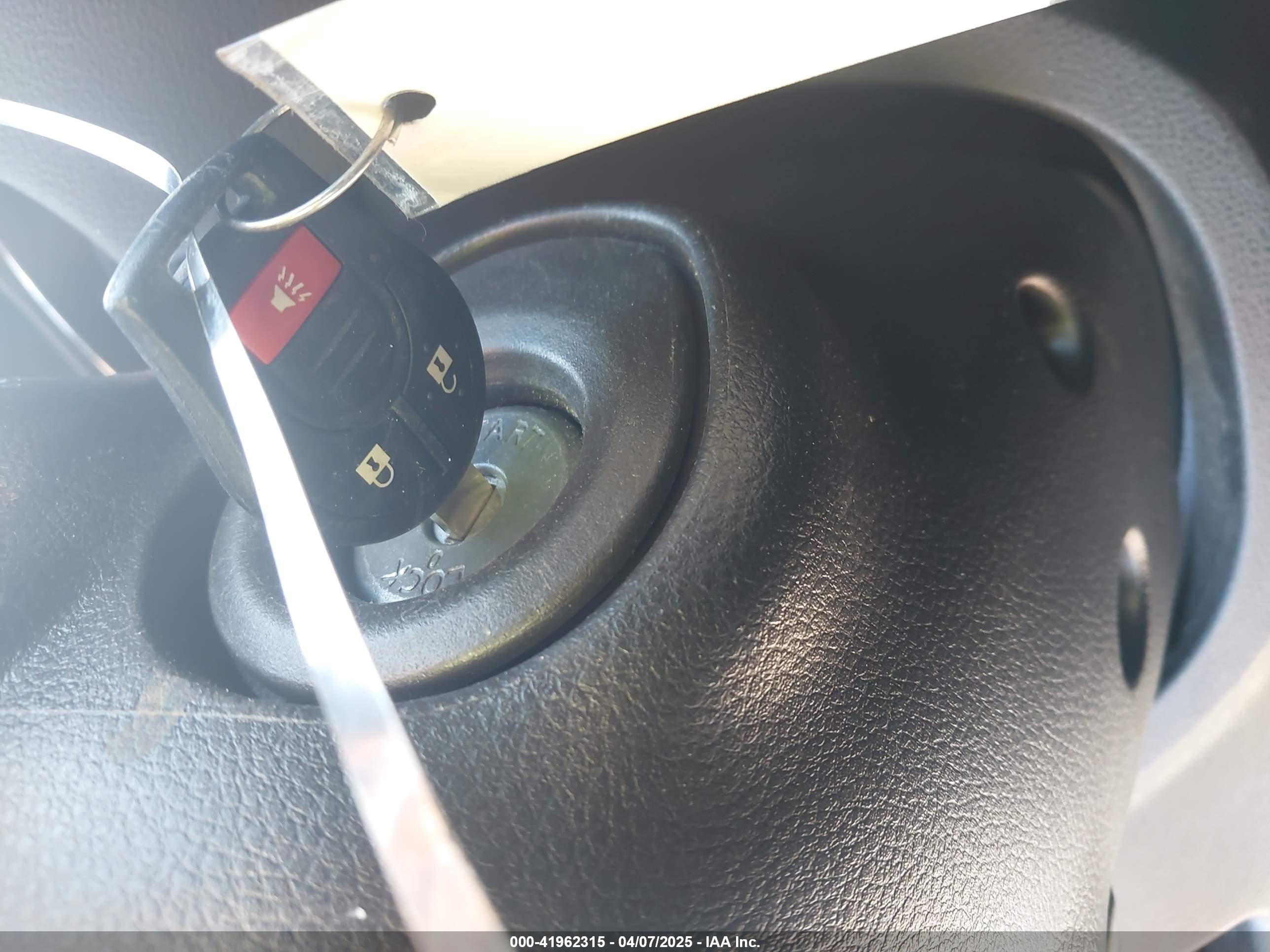 NISSAN ROGUE image 11