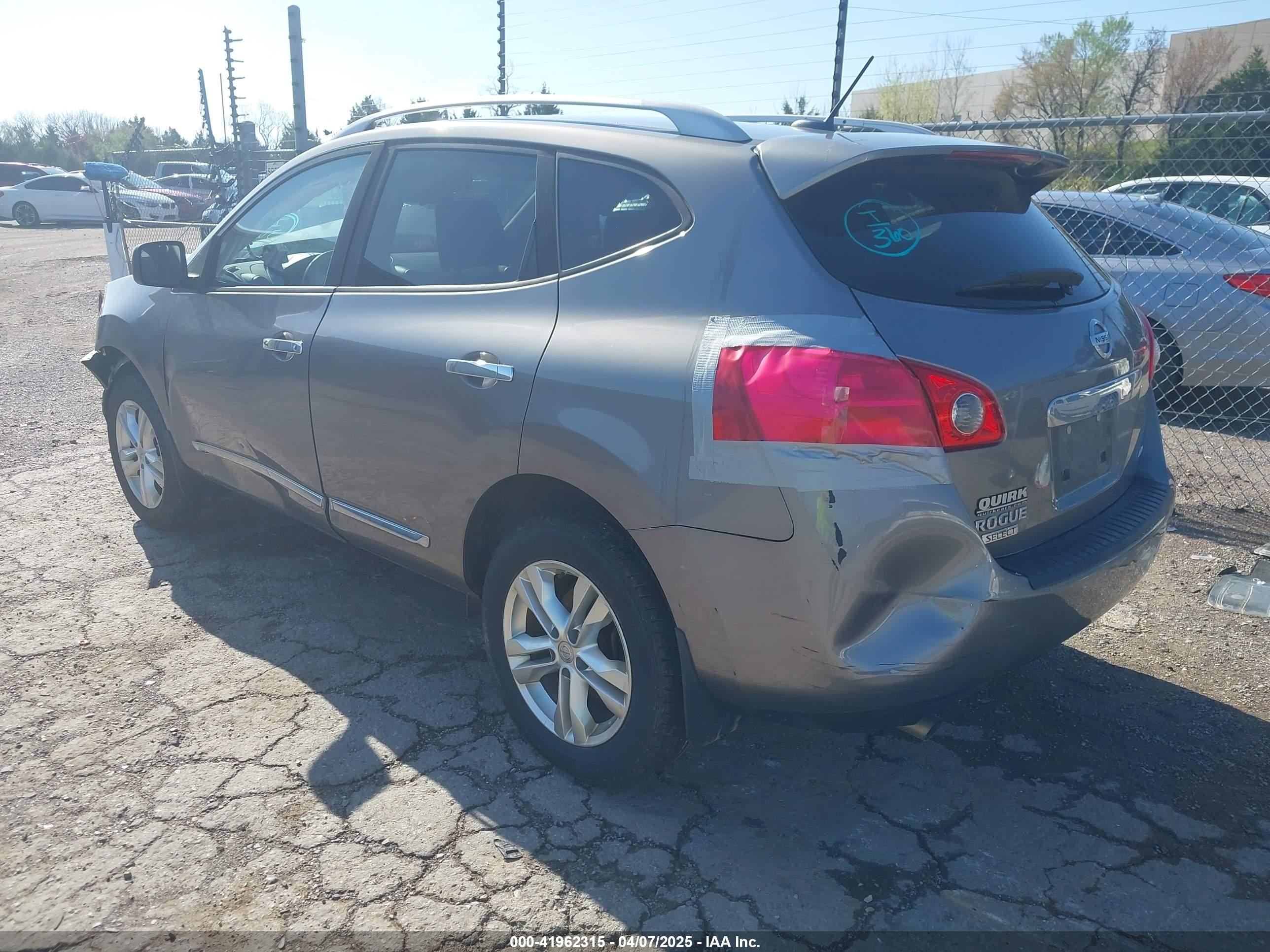 NISSAN ROGUE image 3