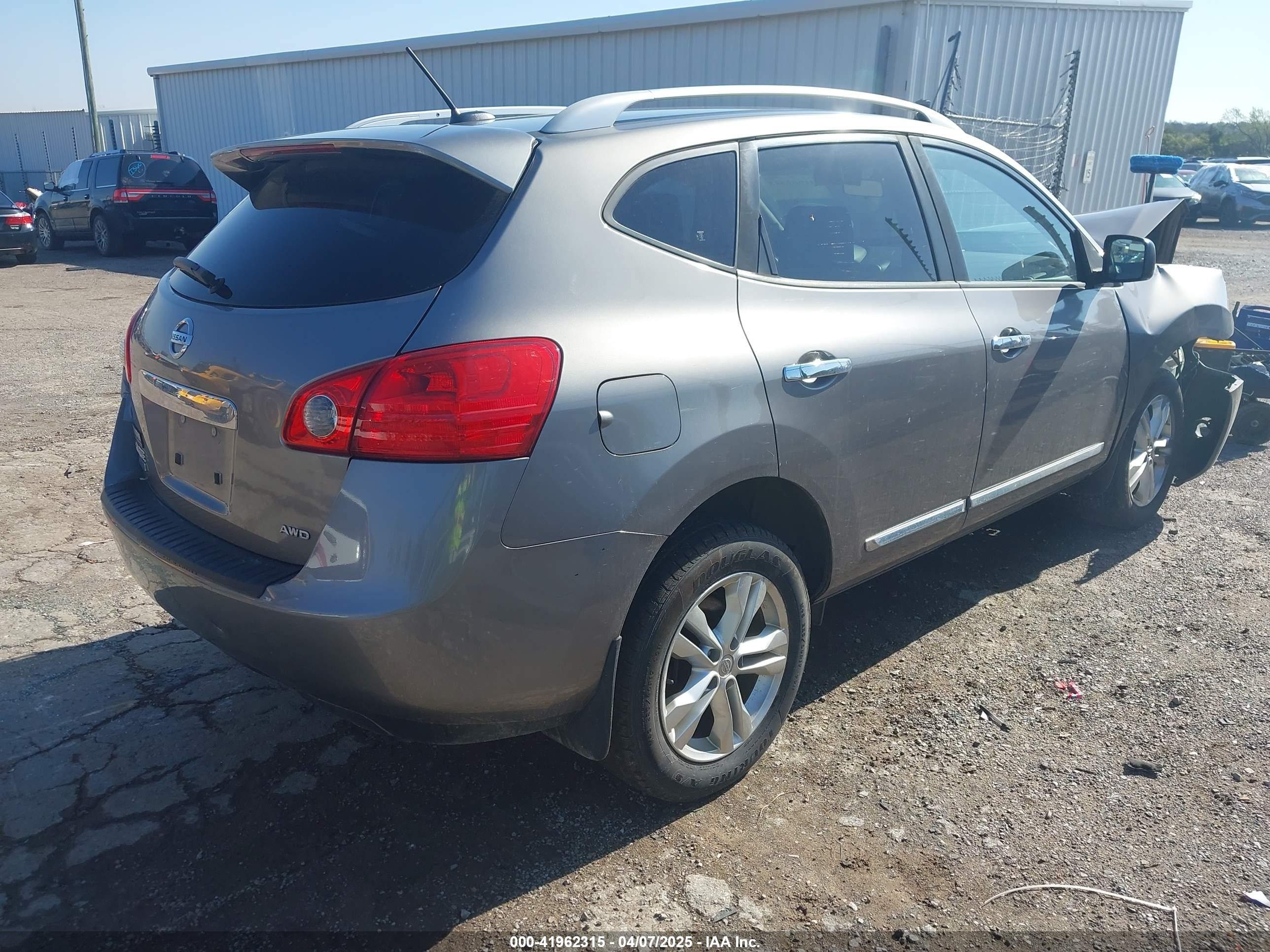 NISSAN ROGUE image 4