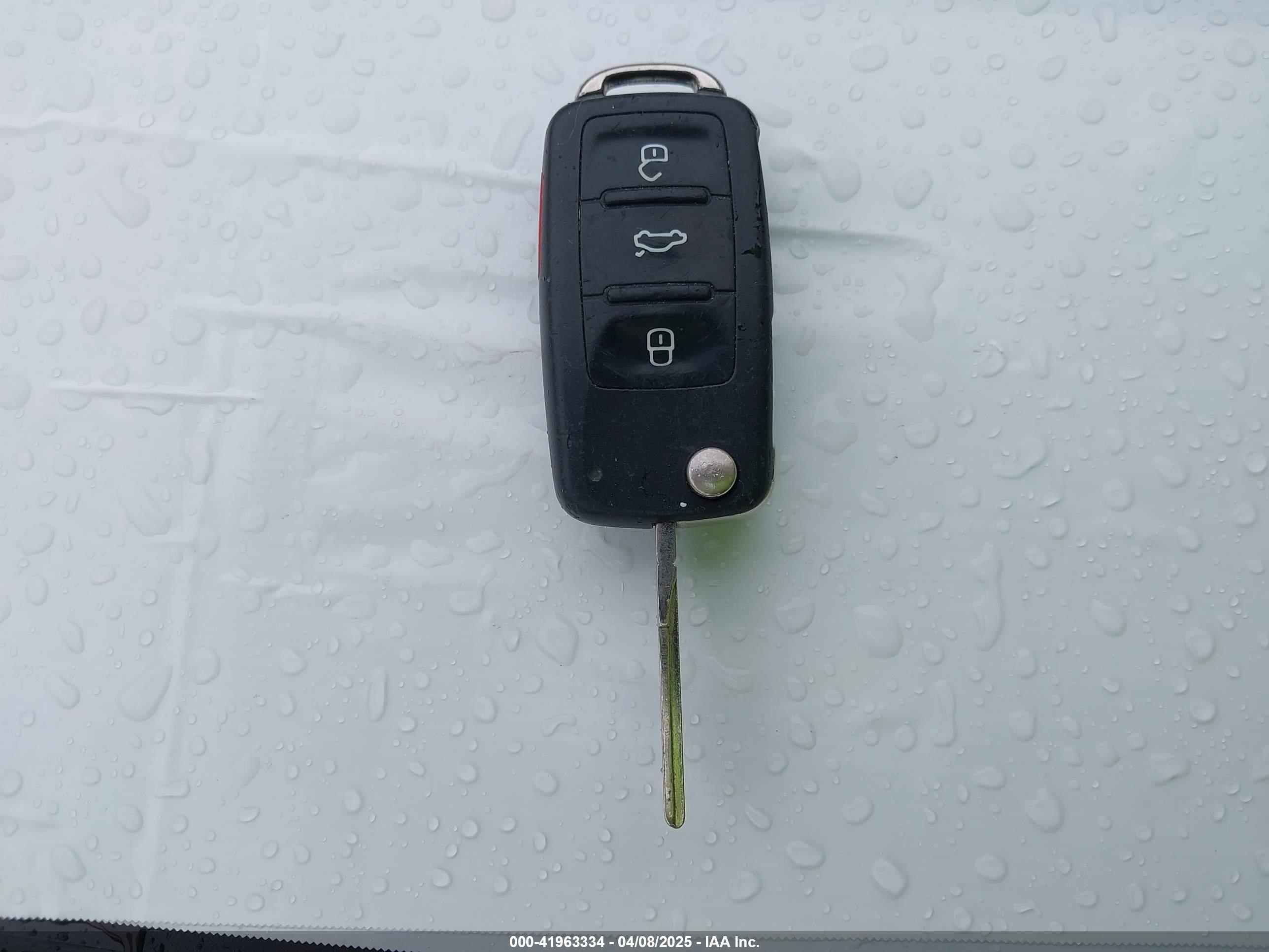 VOLKSWAGEN TIGUAN image 11