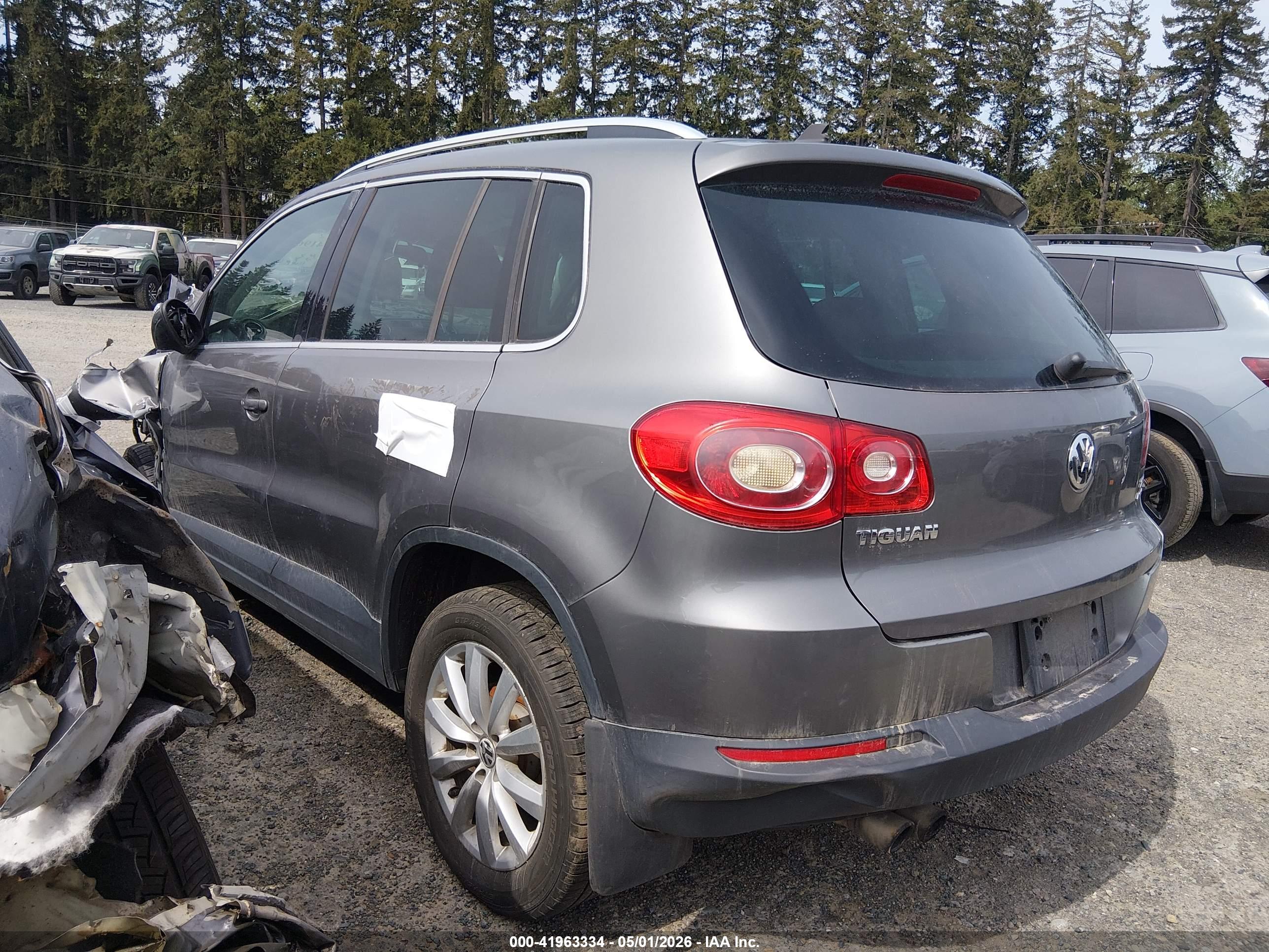 VOLKSWAGEN TIGUAN image 3