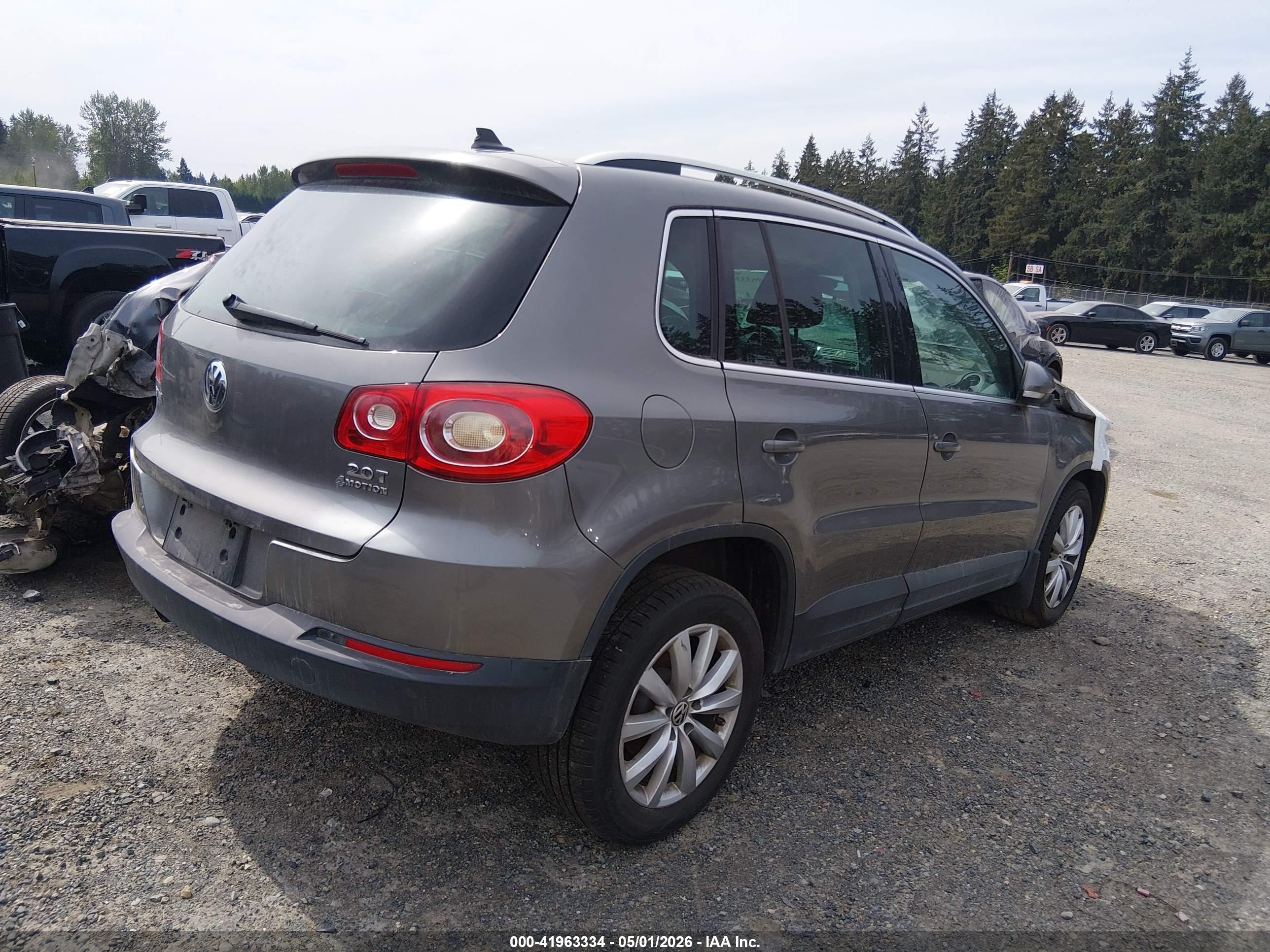 VOLKSWAGEN TIGUAN image 4