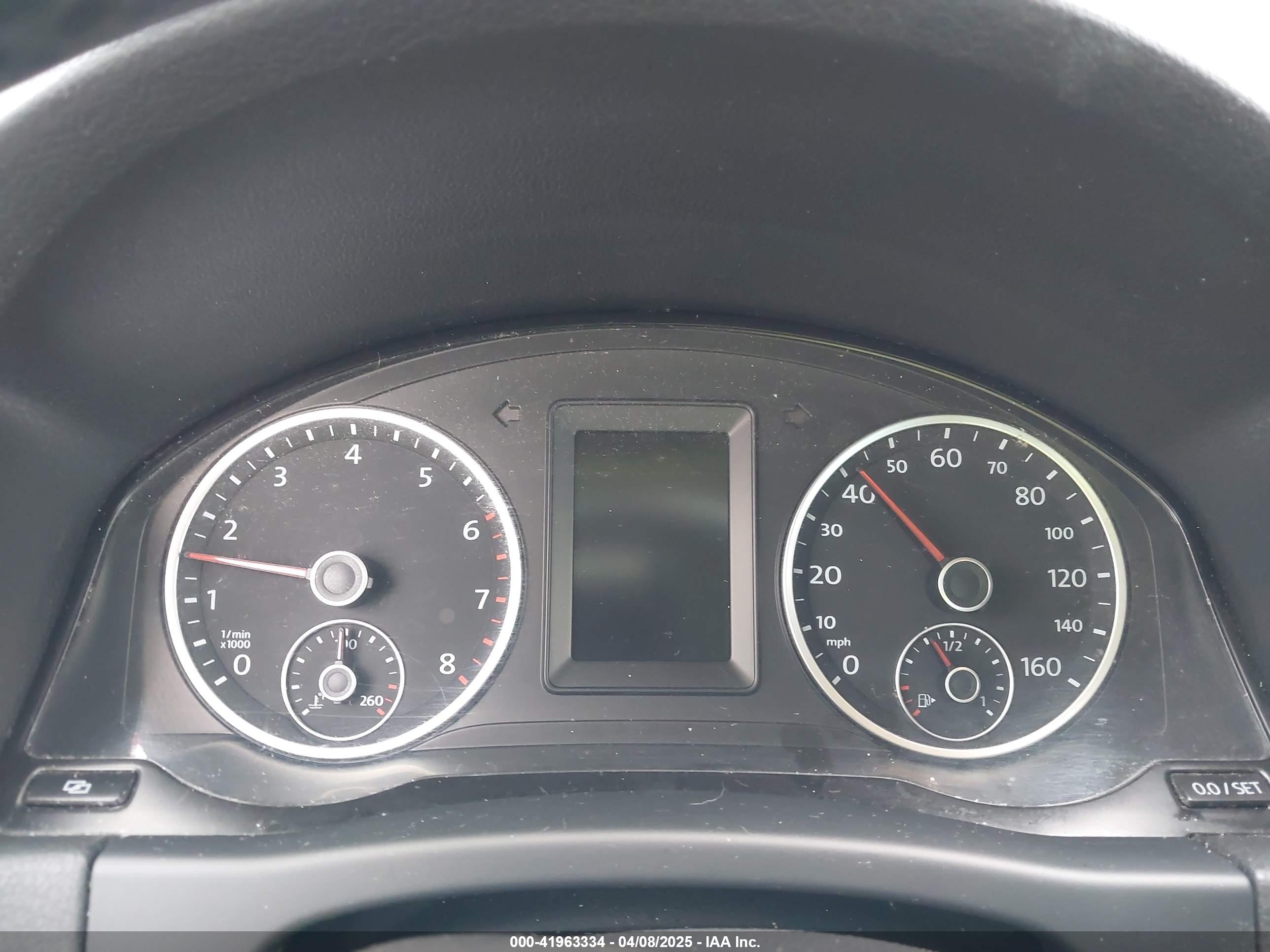 VOLKSWAGEN TIGUAN image 7