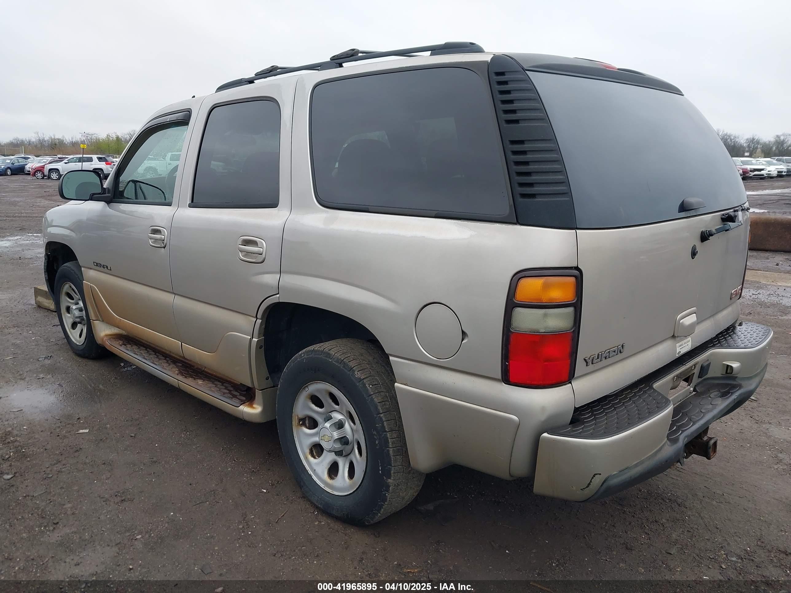 GMC YUKON image 3