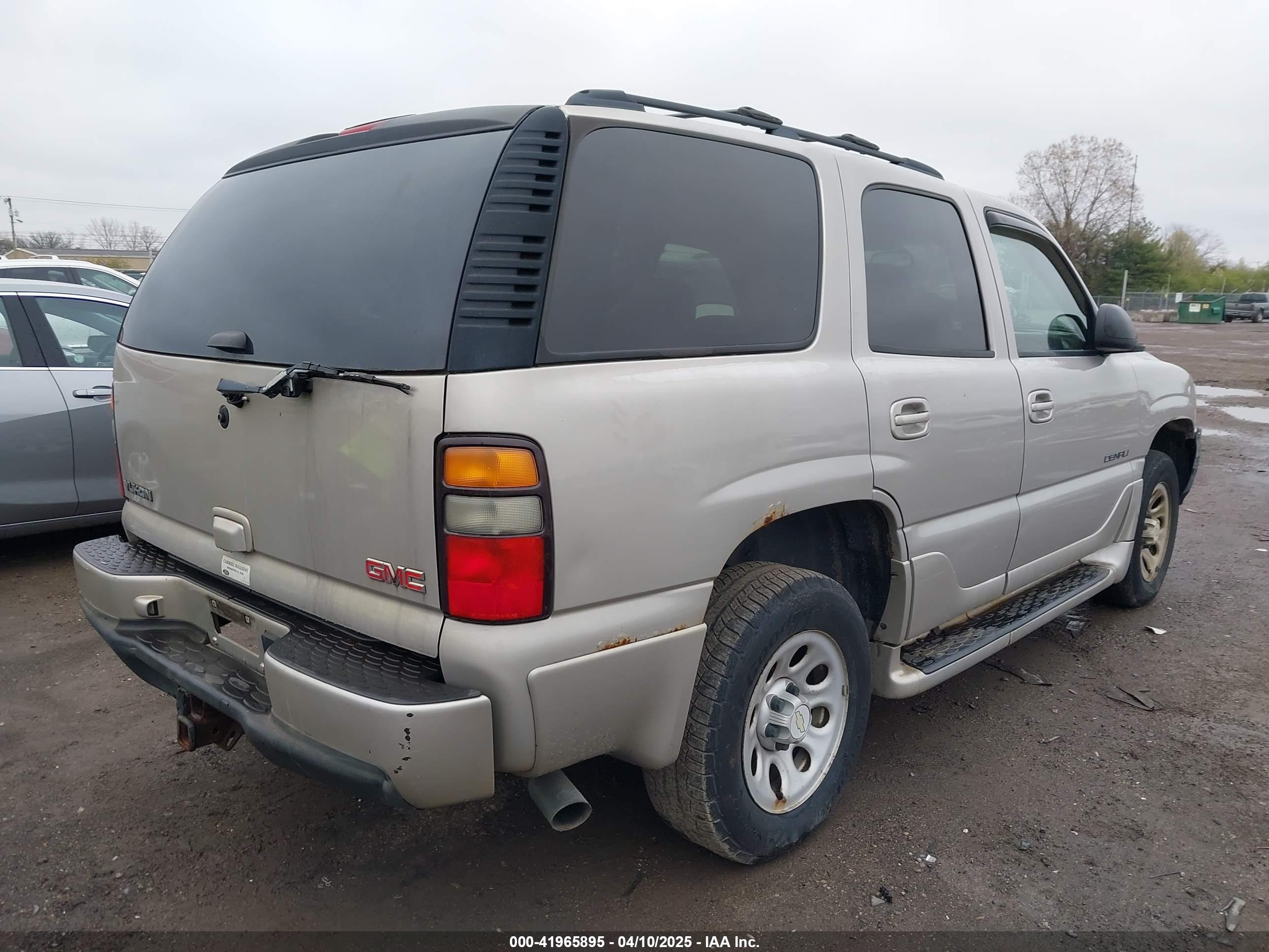 GMC YUKON image 4
