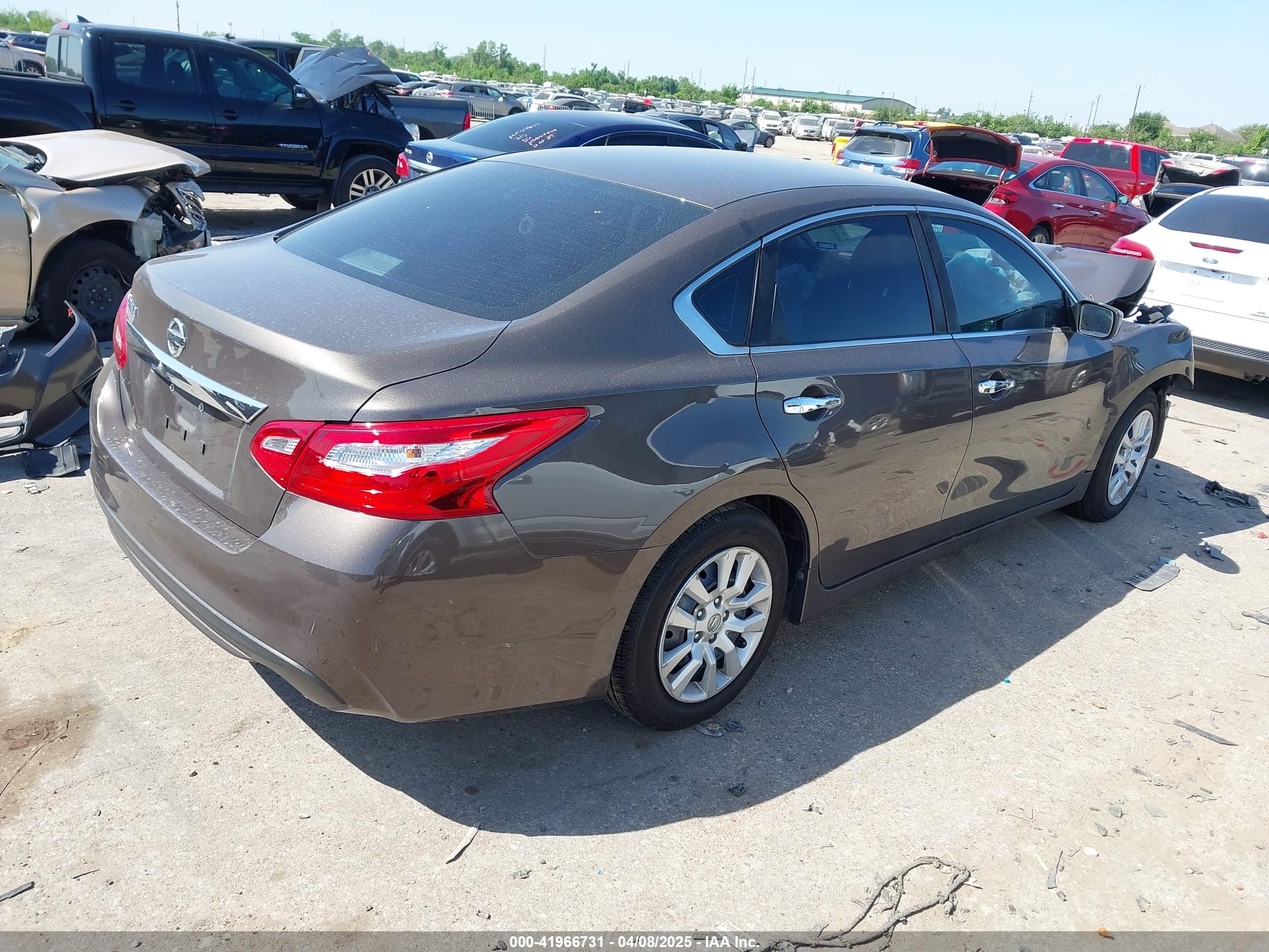 NISSAN ALTIMA image 4