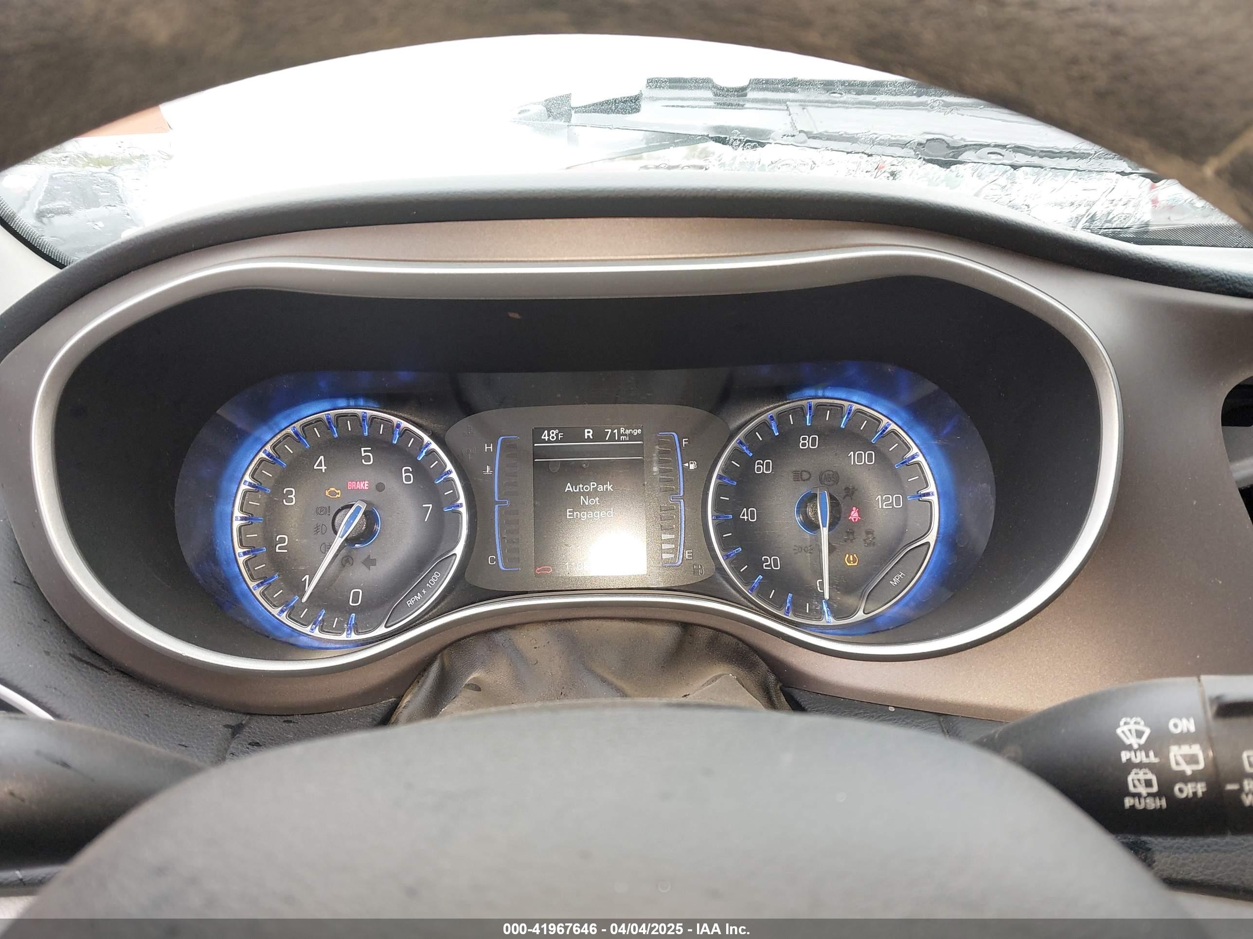 CHRYSLER VOYAGER image 7