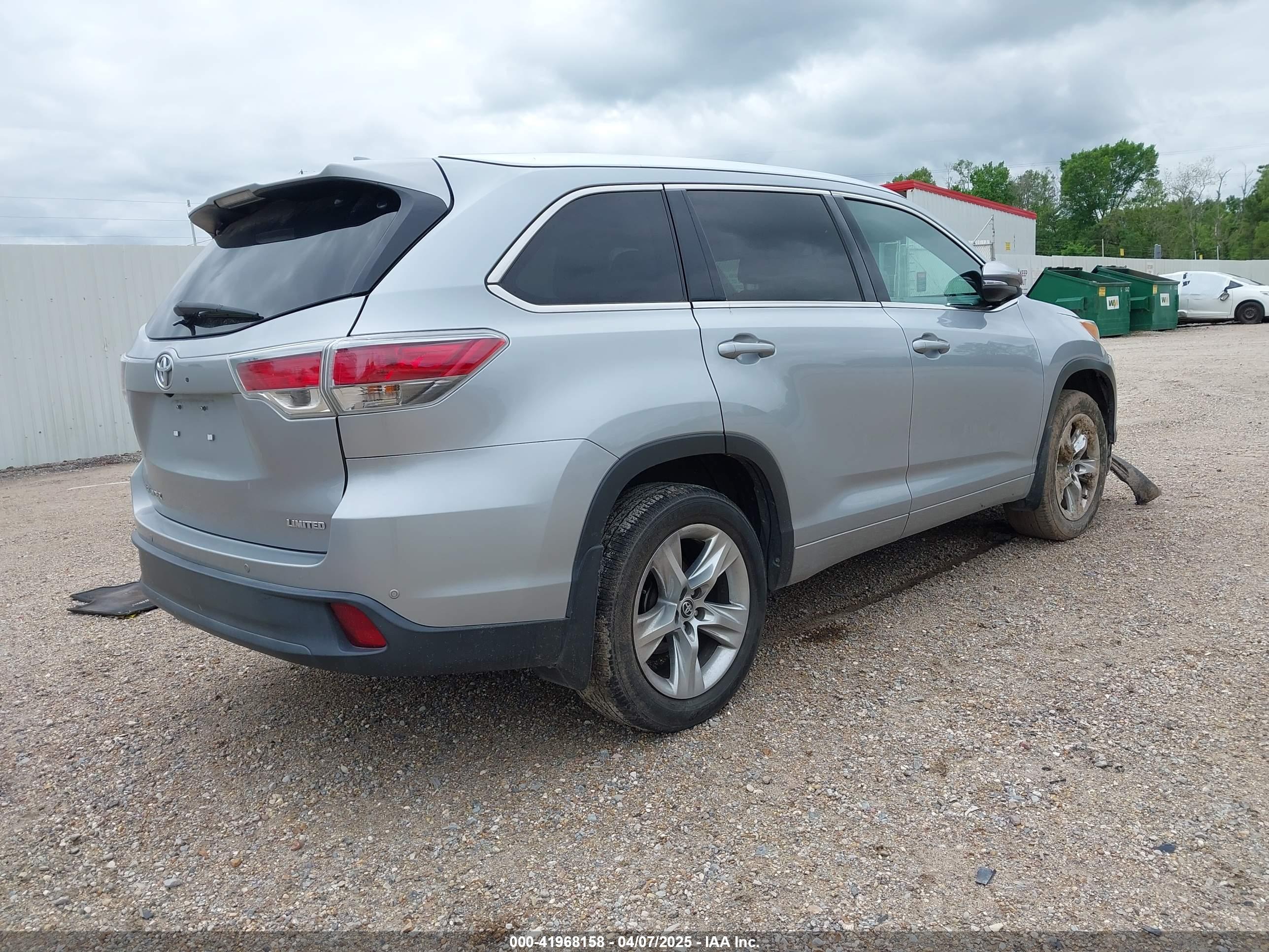 TOYOTA HIGHLANDER image 4