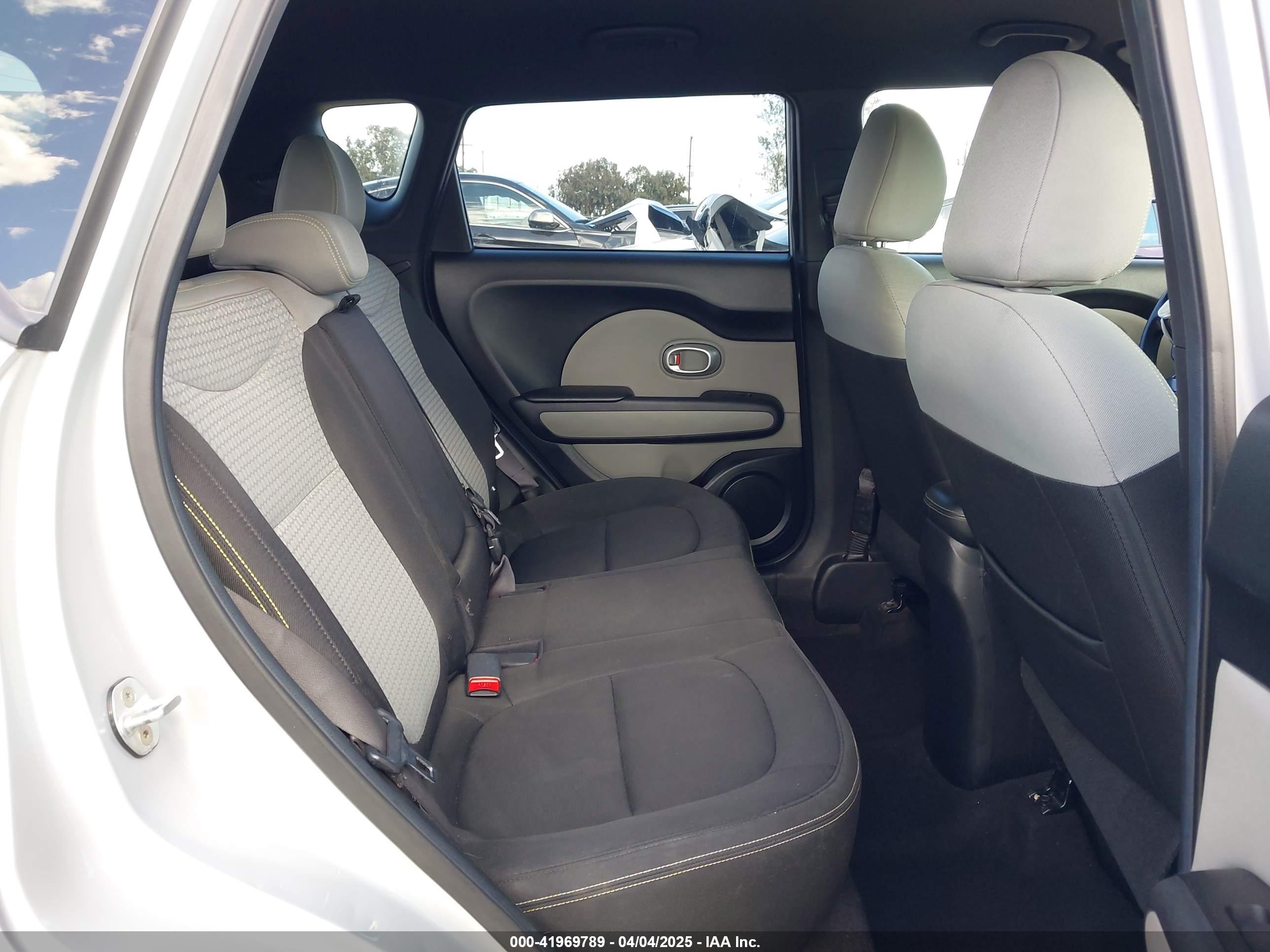 KIA SOUL image 8
