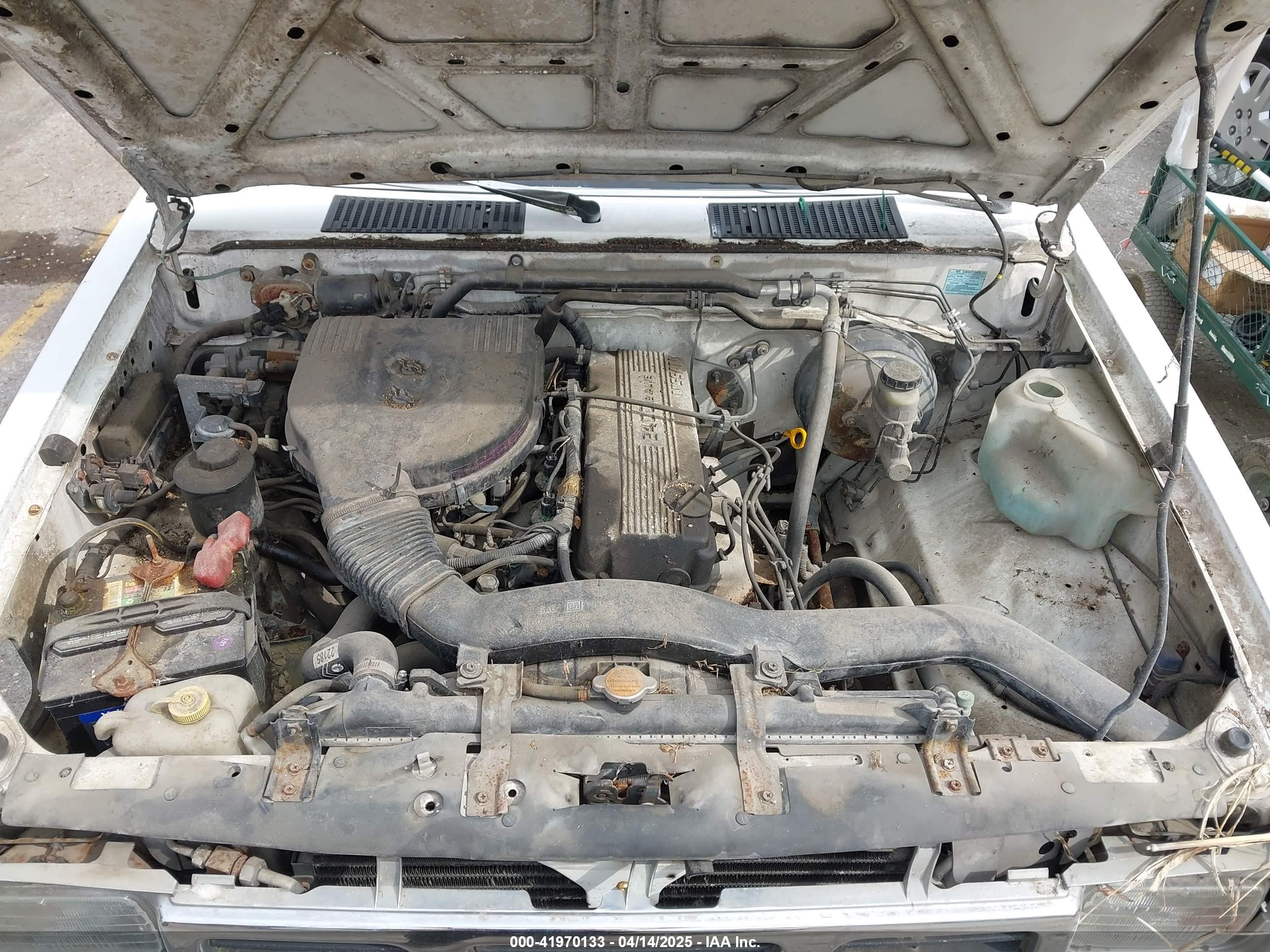 NISSAN 4X2 image 10